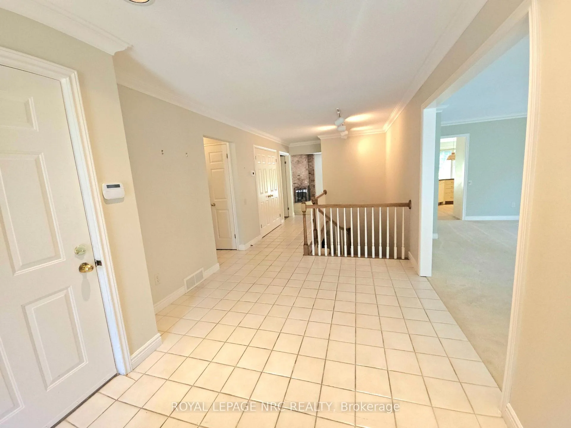 Photo 6 of 192 Woodside Drive, St. Catharines, Glendale/Glenridge — HOMEH