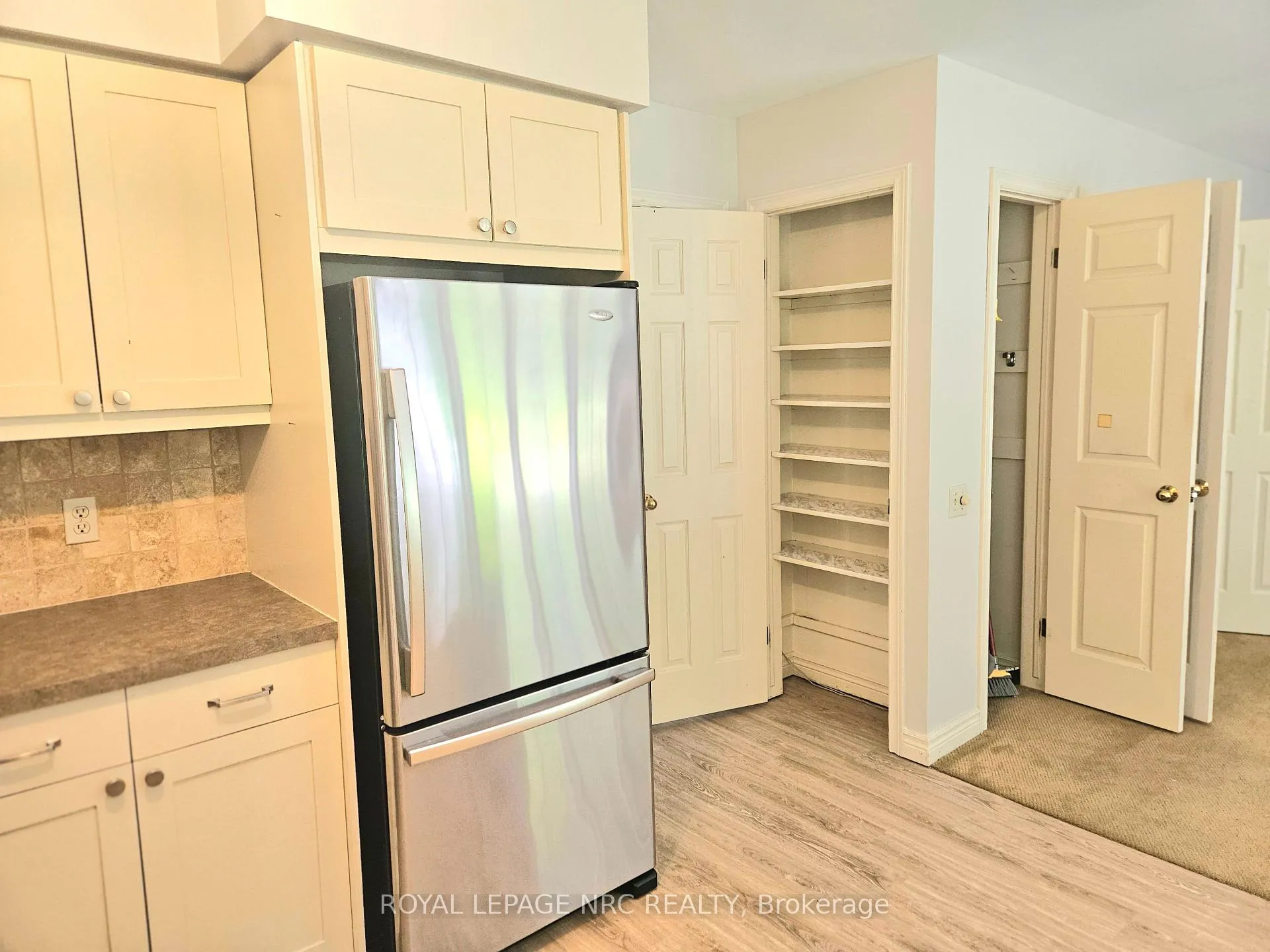 Photo 9 of 192 Woodside Drive, St. Catharines, Glendale/Glenridge — HOMEH