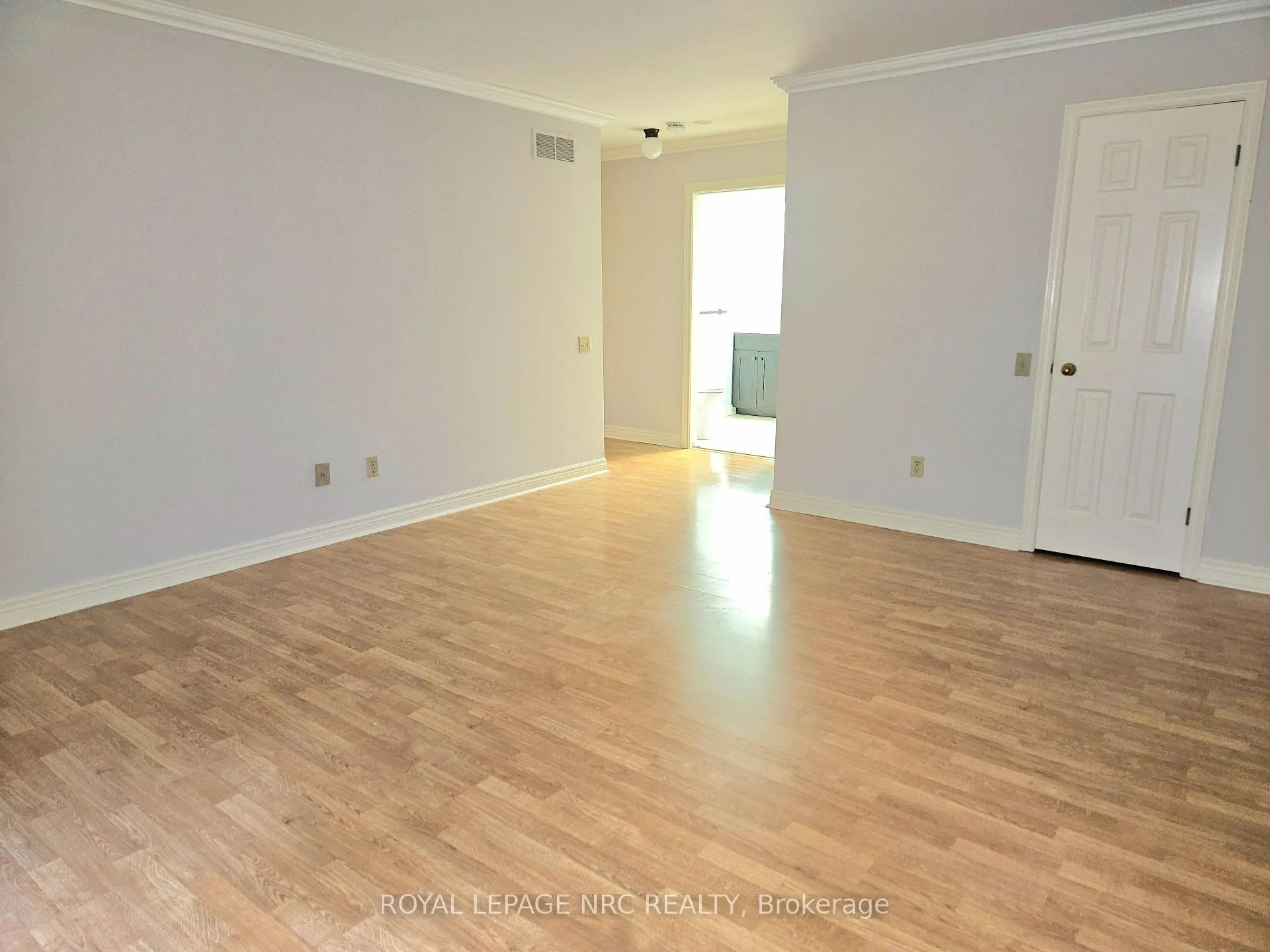 Photo 16 of 192 Woodside Drive, St. Catharines, Glendale/Glenridge — HOMEH