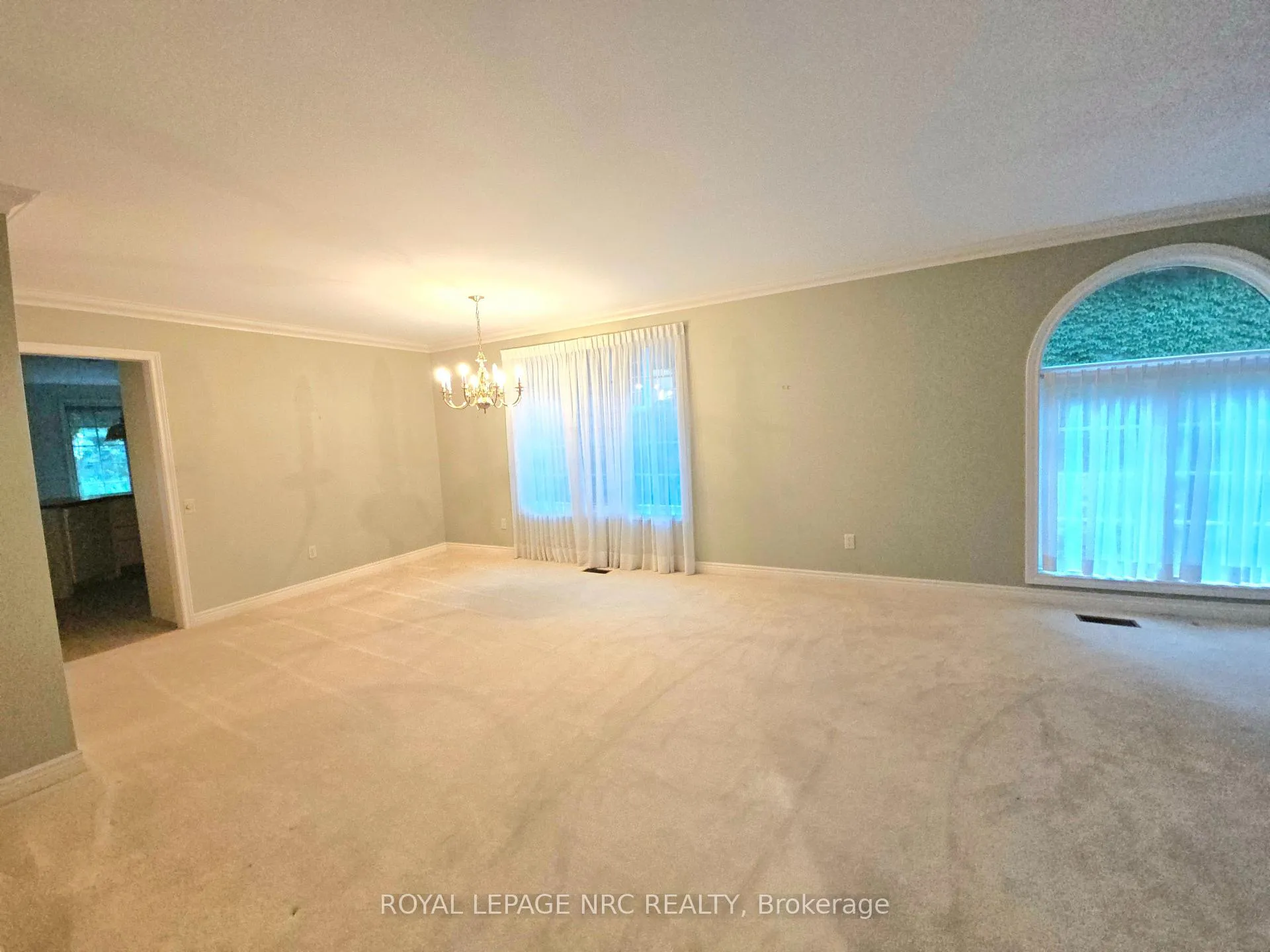 Photo 25 of 192 Woodside Drive, St. Catharines, Glendale/Glenridge — HOMEH