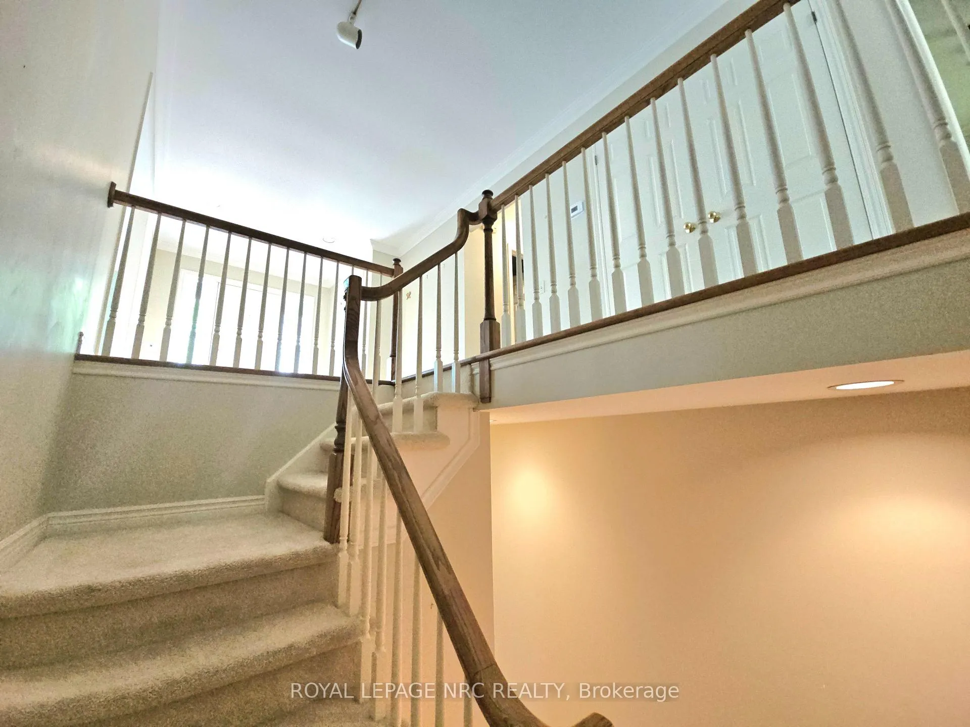 Photo 27 of 192 Woodside Drive, St. Catharines, Glendale/Glenridge — HOMEH