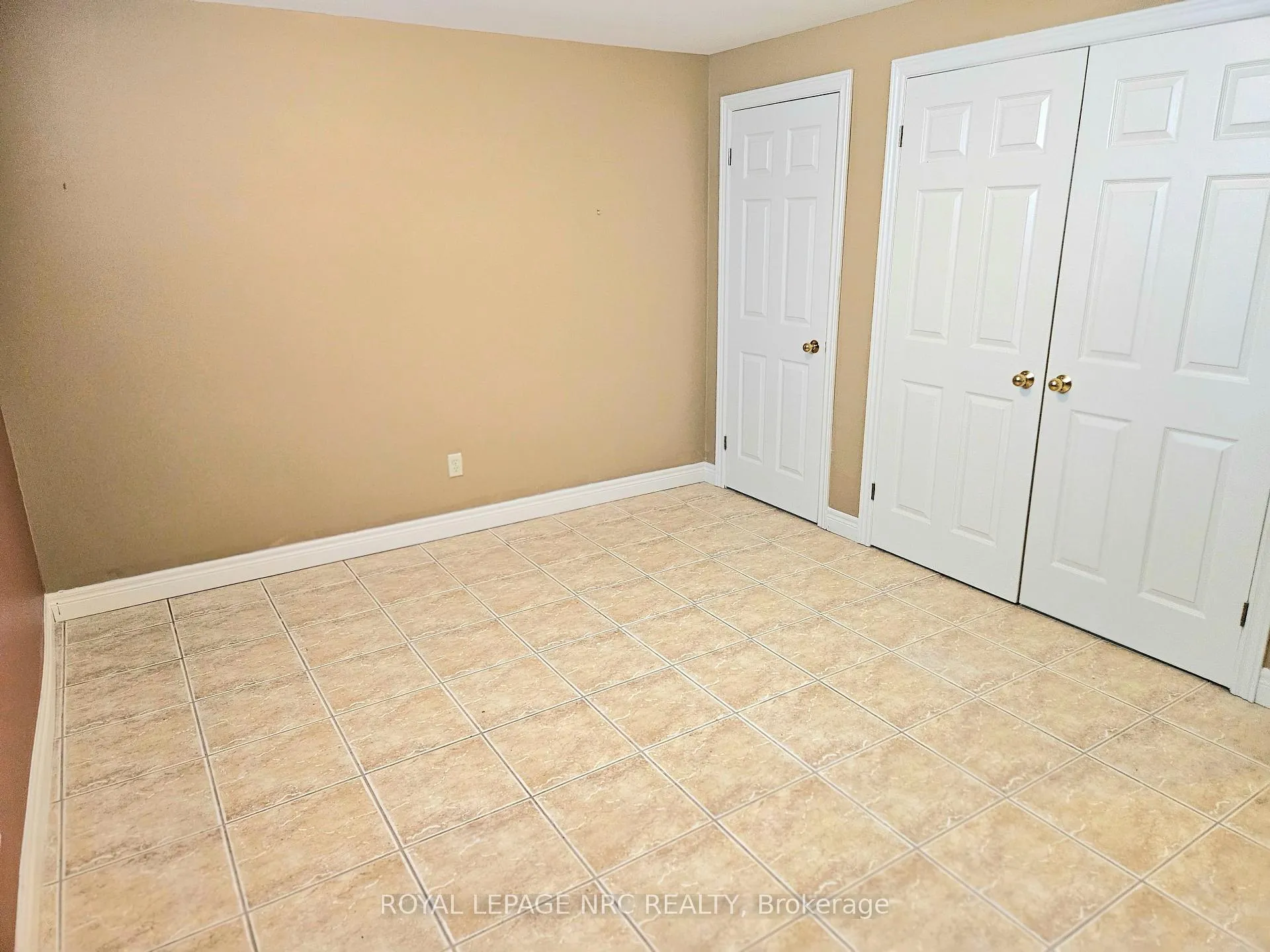 Photo 29 of 192 Woodside Drive, St. Catharines, Glendale/Glenridge — HOMEH