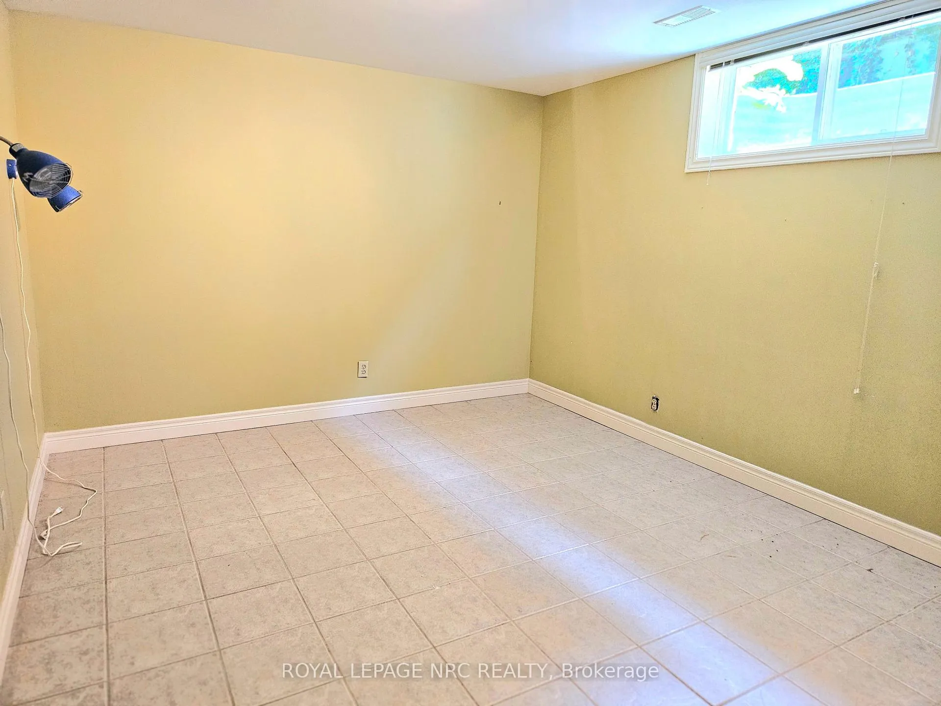 Photo 34 of 192 Woodside Drive, St. Catharines, Glendale/Glenridge — HOMEH