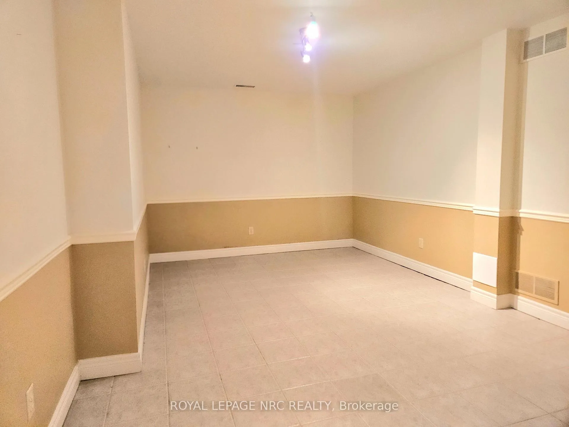 Photo 36 of 192 Woodside Drive, St. Catharines, Glendale/Glenridge — HOMEH