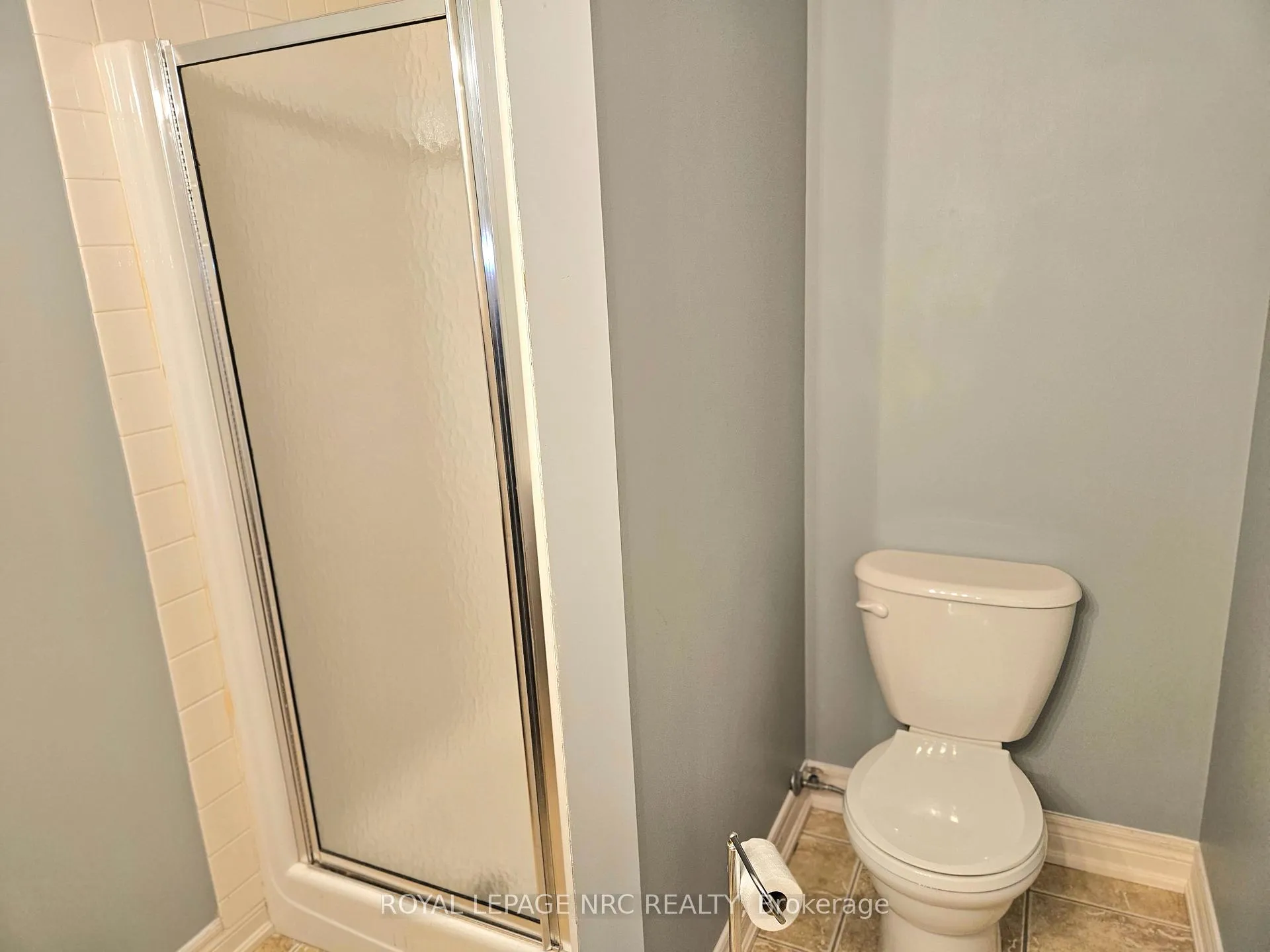 Photo 39 of 192 Woodside Drive, St. Catharines, Glendale/Glenridge — HOMEH