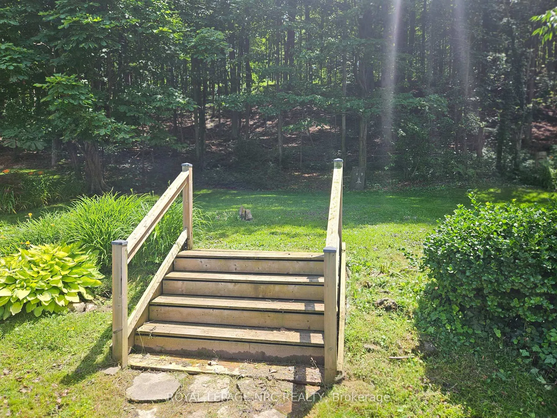 Photo 44 of 192 Woodside Drive, St. Catharines, Glendale/Glenridge — HOMEH