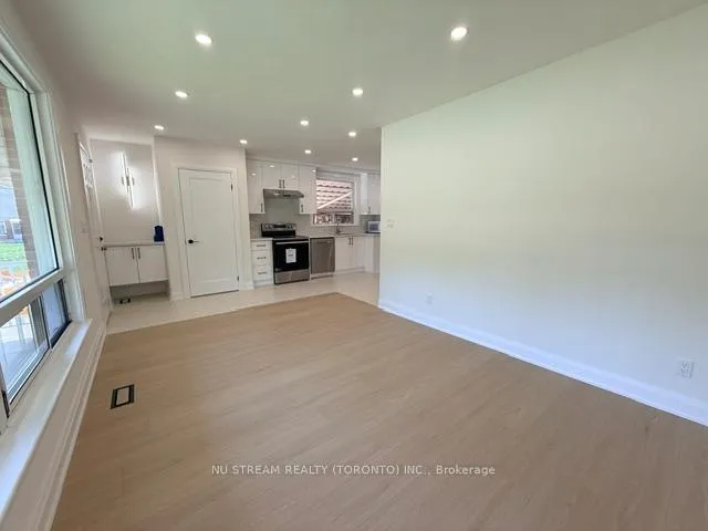 Photo 3 of Unit Upper Level, 6 Rosemarie Drive, Scarborough, Wexford-Maryvale — HOMEH