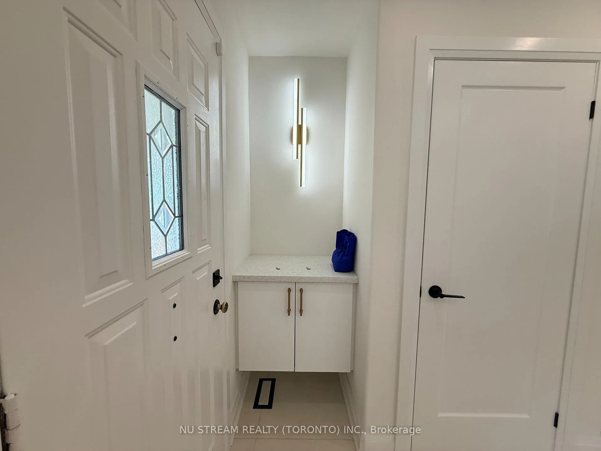 Photo 4 of Unit Upper Level, 6 Rosemarie Drive, Scarborough, Wexford-Maryvale — HOMEH