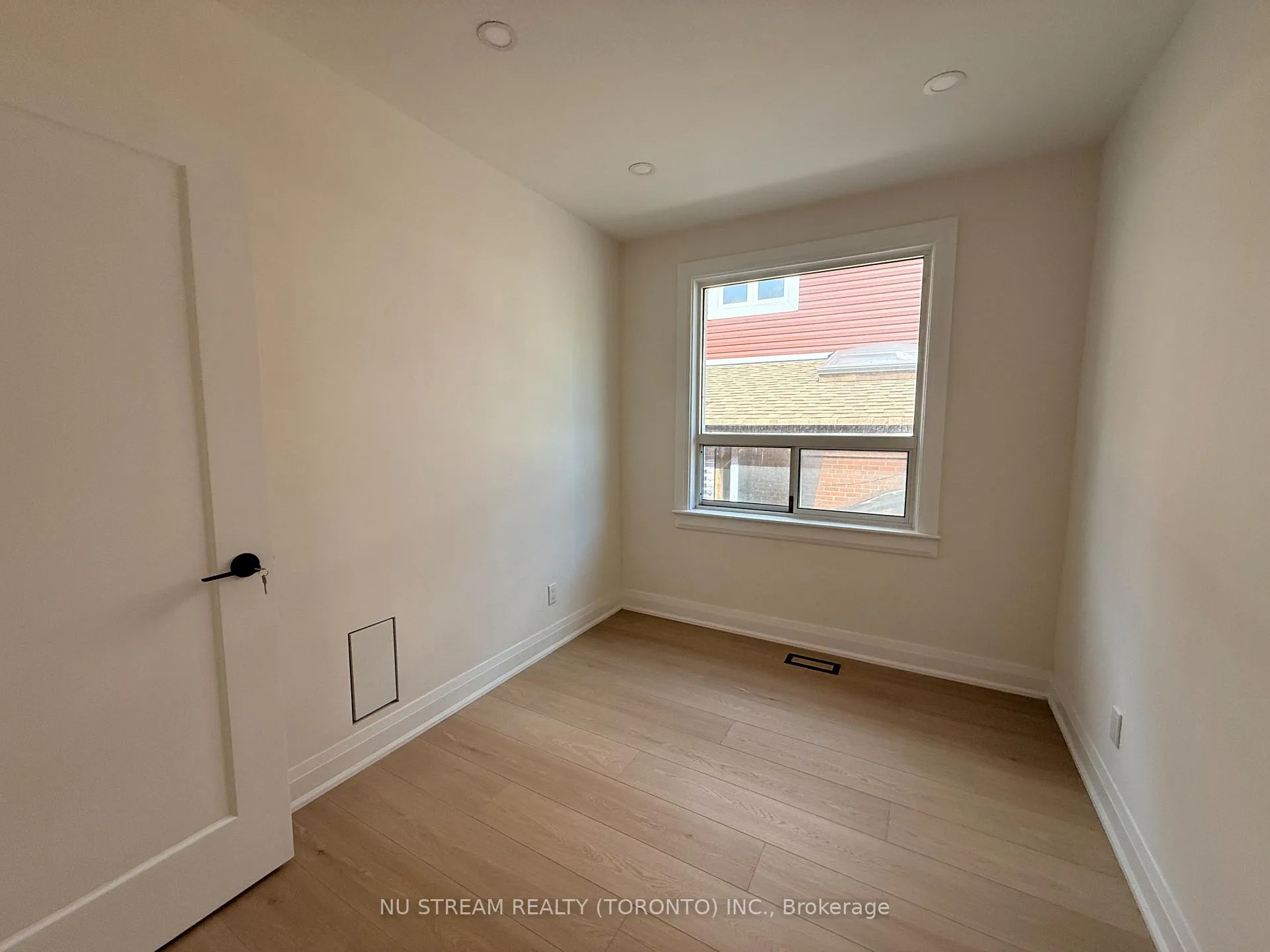 Photo 12 of Unit Upper Level, 6 Rosemarie Drive, Scarborough, Wexford-Maryvale — HOMEH