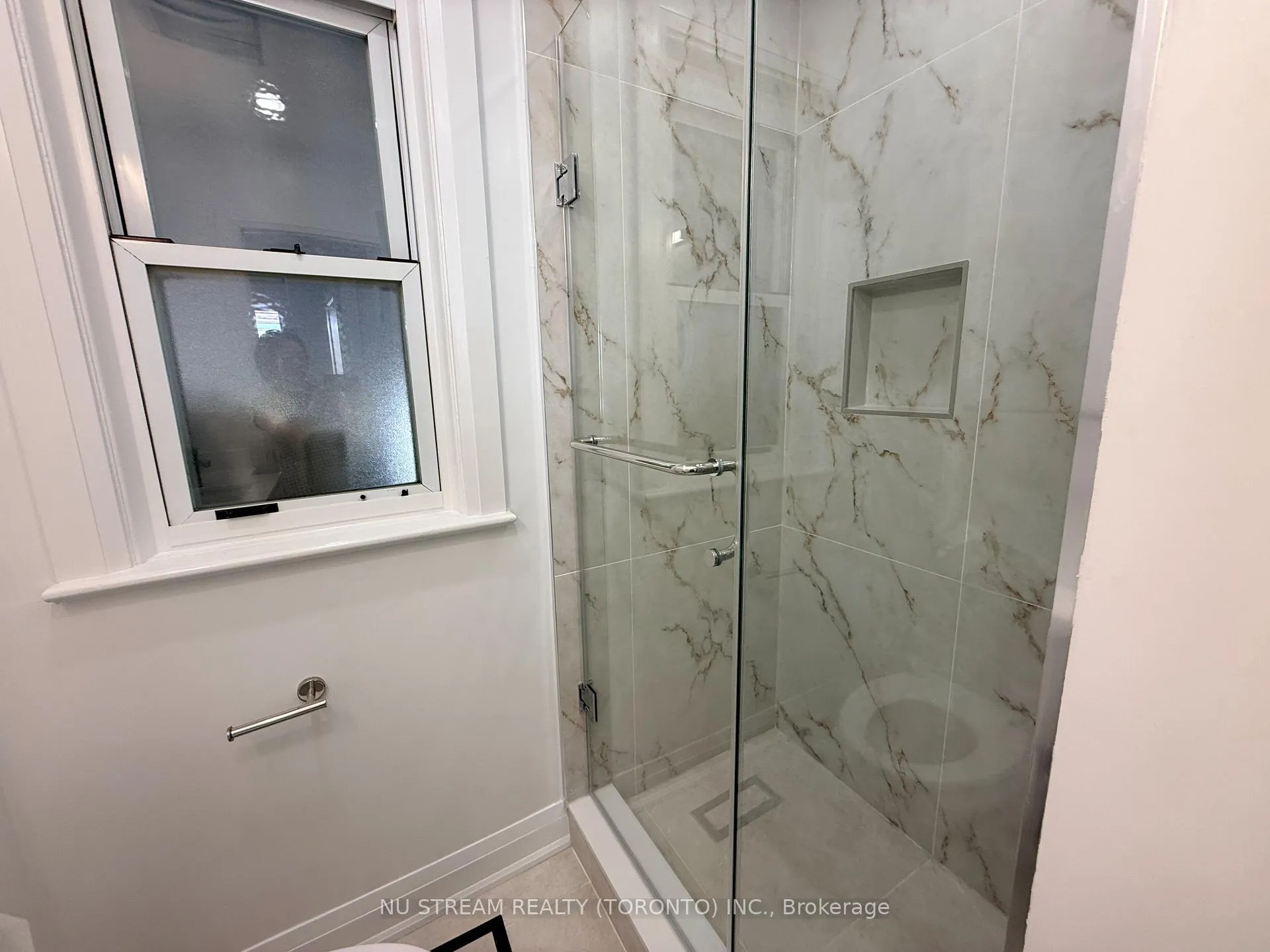 Photo 15 of Unit Upper Level, 6 Rosemarie Drive, Scarborough, Wexford-Maryvale — HOMEH