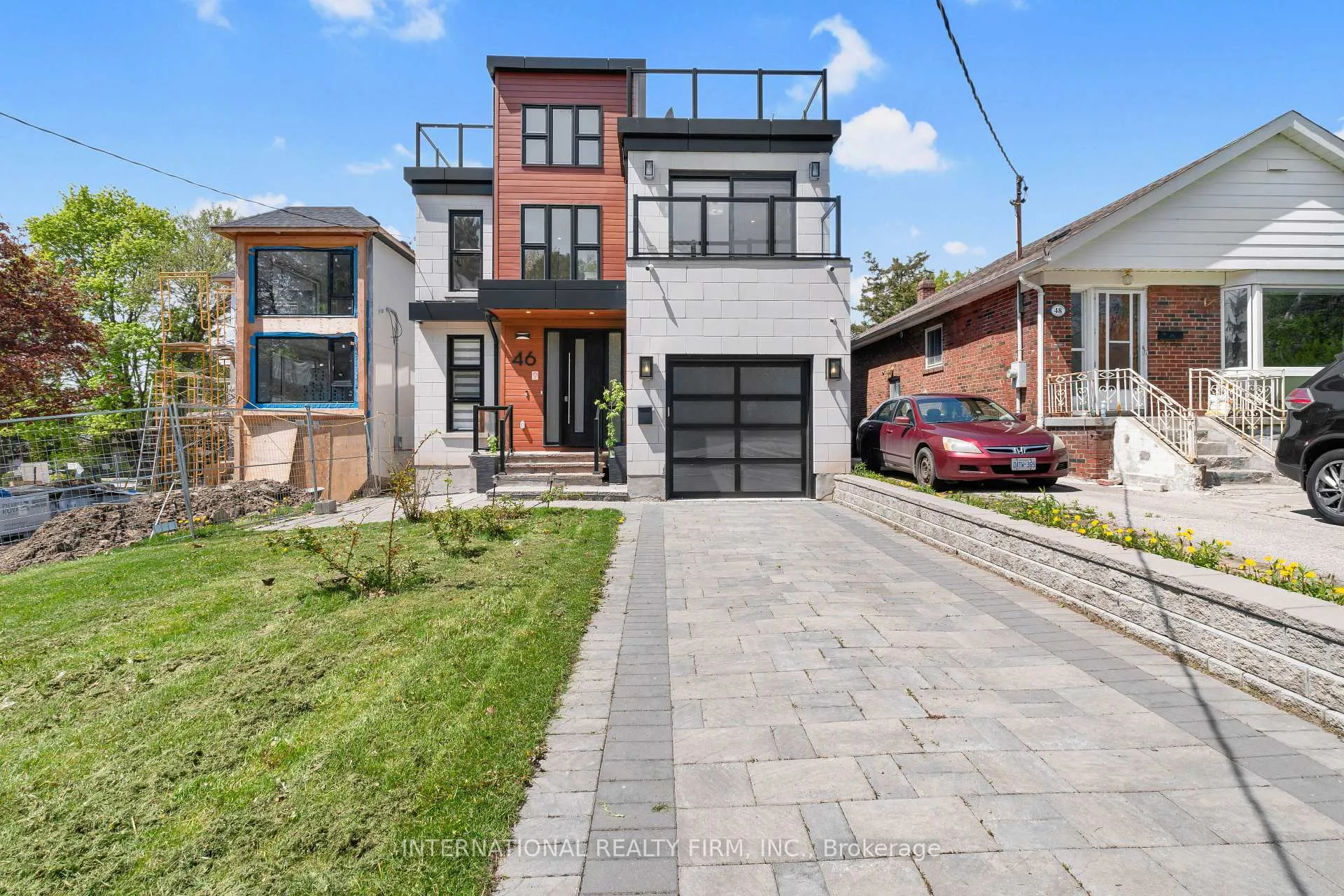 Front of 46 Sunnypoint Crescent