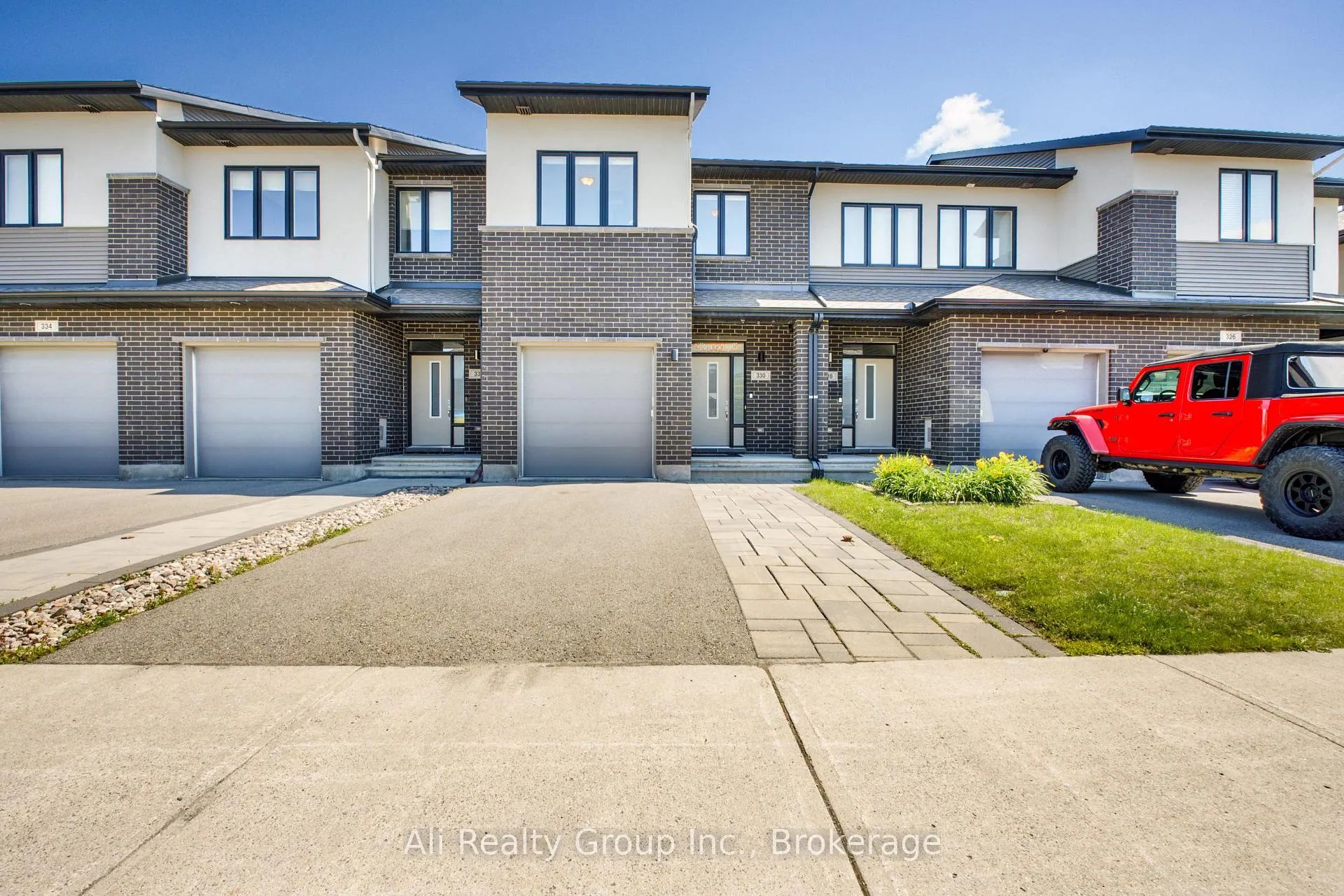 Photo 1 of 330 Nonius Street, Ottawa, Kanata - Emerald Meadows/Trailwest — HOMEH