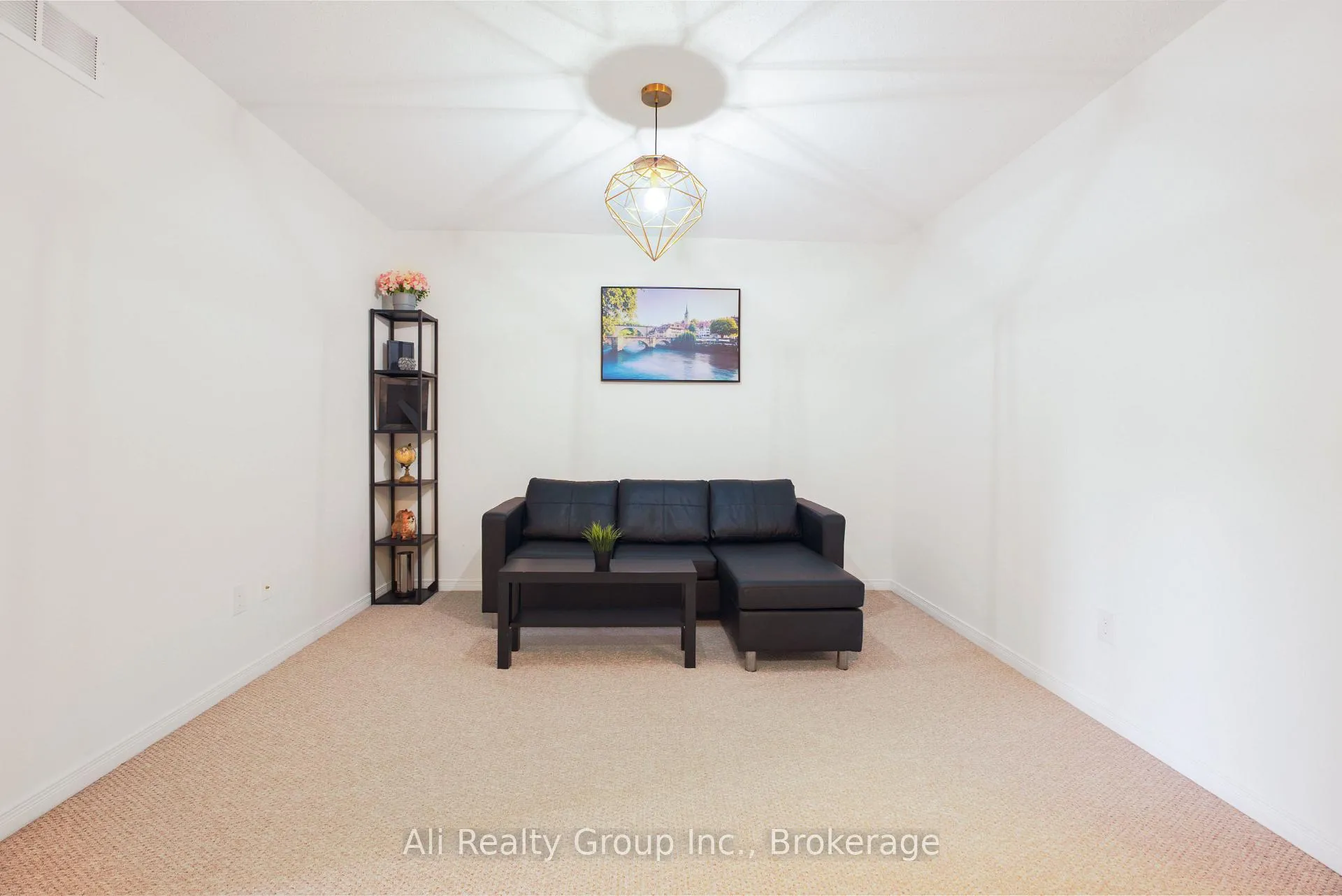 Photo 12 of 330 Nonius Street, Ottawa, Kanata - Emerald Meadows/Trailwest — HOMEH