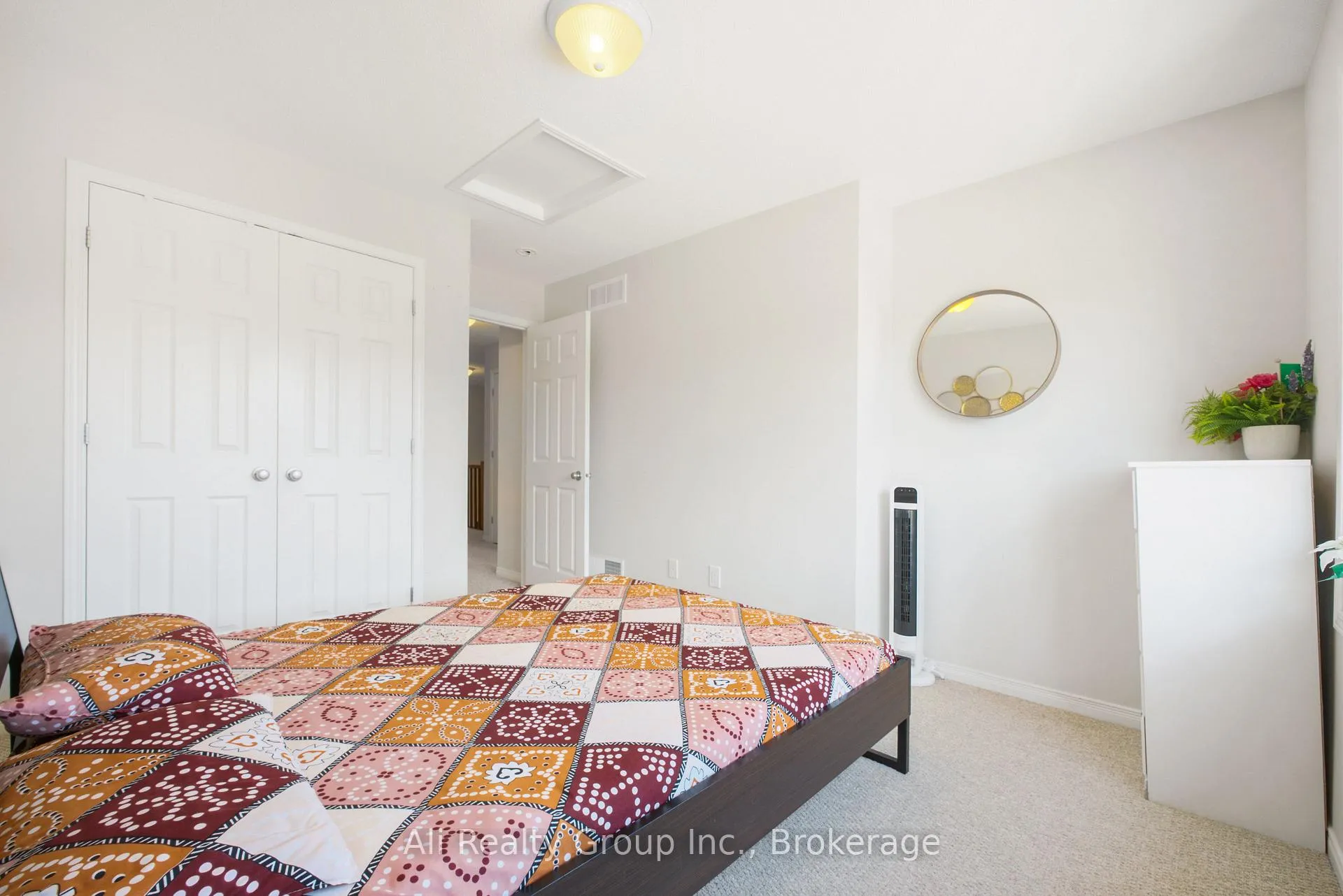 Photo 23 of 330 Nonius Street, Ottawa, Kanata - Emerald Meadows/Trailwest — HOMEH
