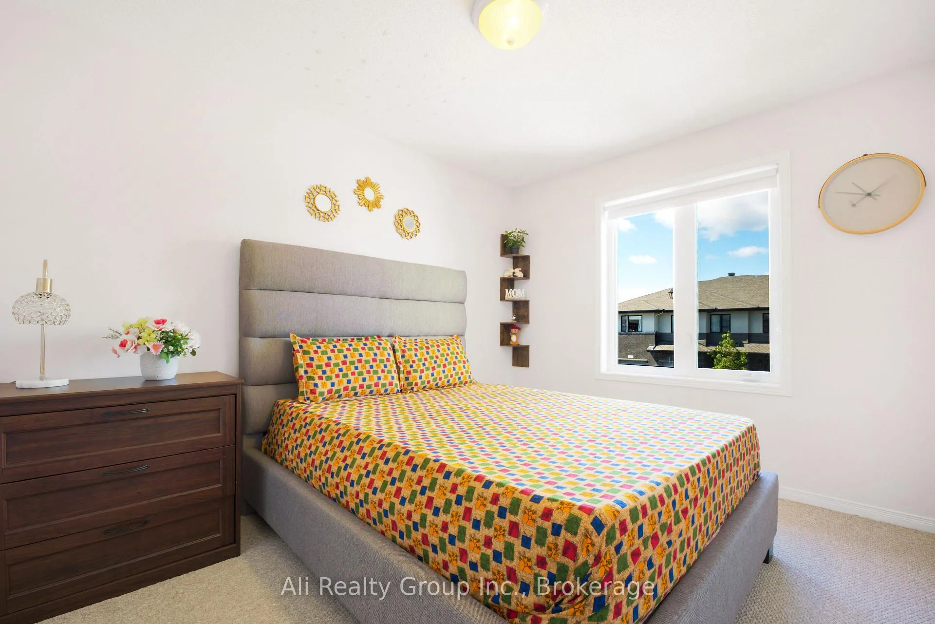Photo 24 of 330 Nonius Street, Ottawa, Kanata - Emerald Meadows/Trailwest — HOMEH
