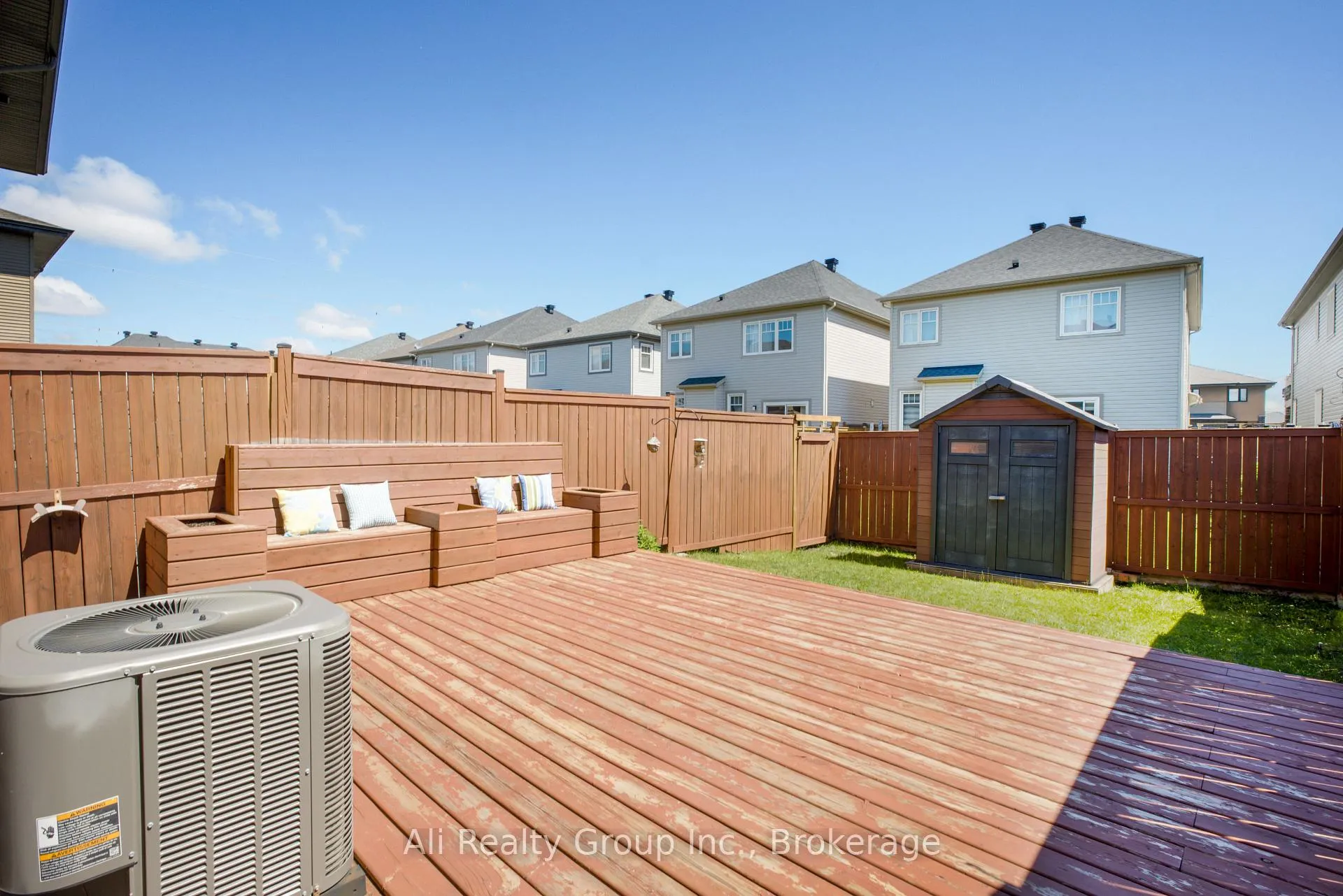 Photo 29 of 330 Nonius Street, Ottawa, Kanata - Emerald Meadows/Trailwest — HOMEH