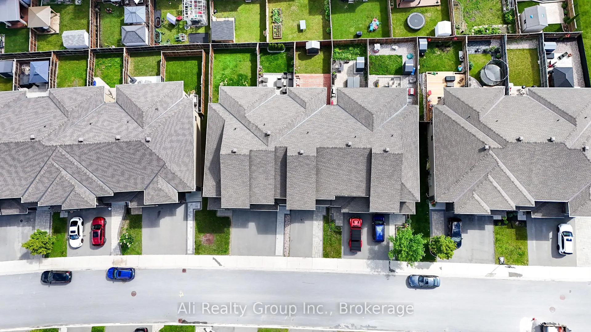 Photo 32 of 330 Nonius Street, Ottawa, Kanata - Emerald Meadows/Trailwest — HOMEH