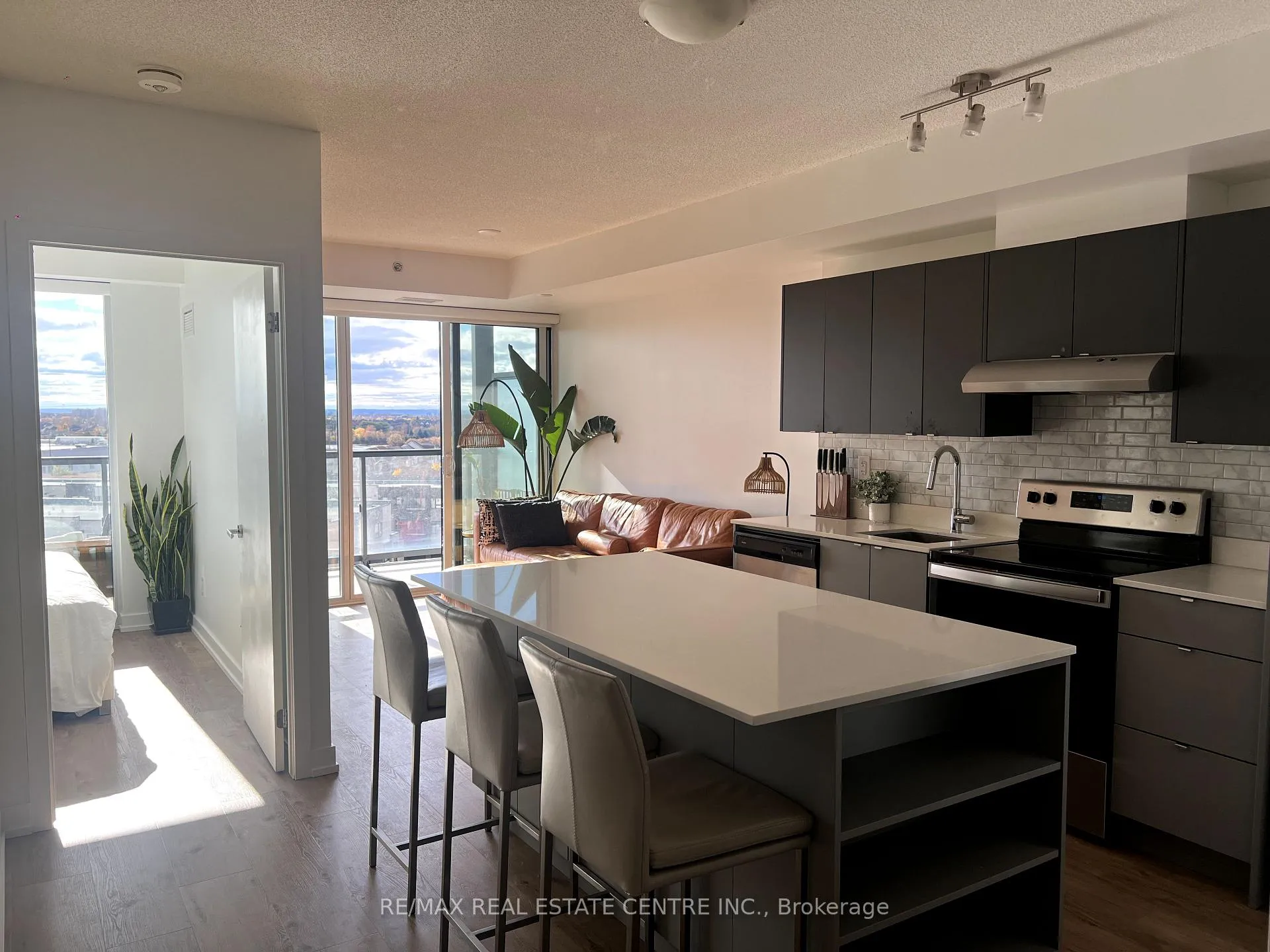 Photo 2 of Unit A703, 3210 Dakota Commons Circle, Burlington, Alton — HOMEH