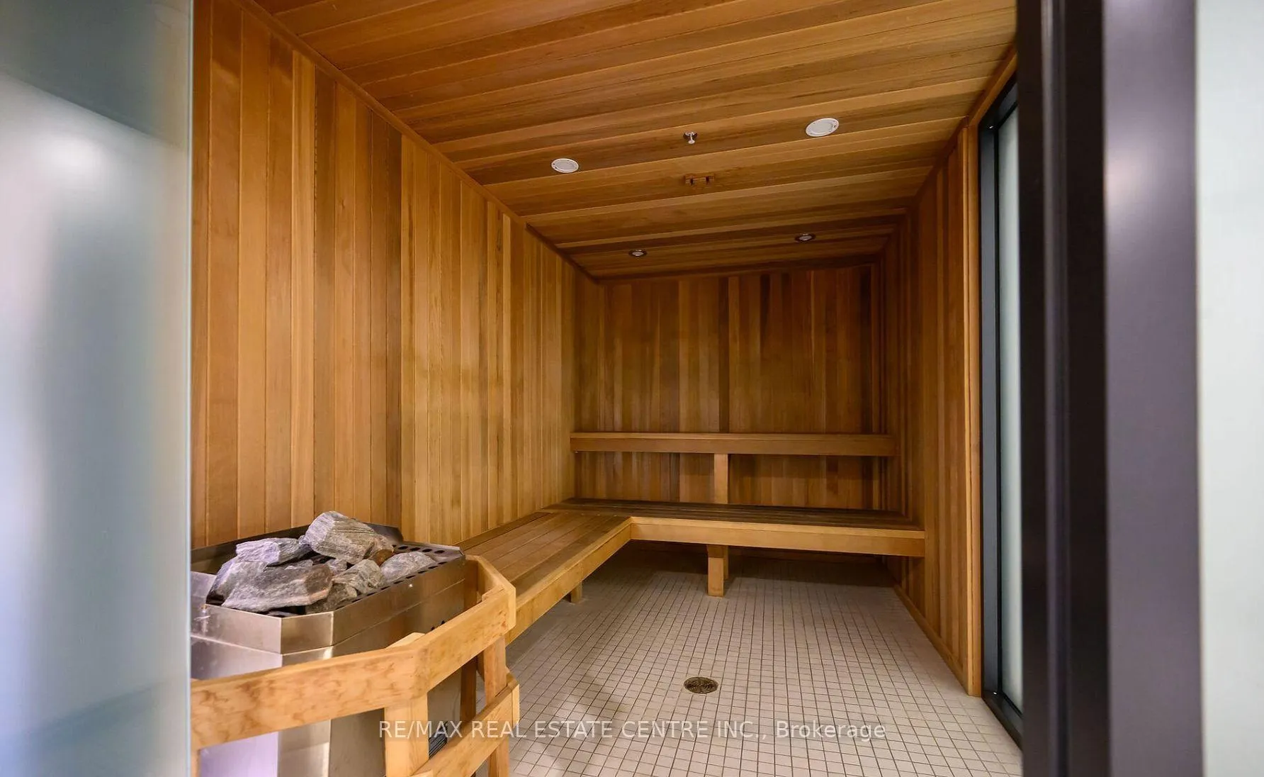 Photo 37 of Unit A703, 3210 Dakota Commons Circle, Burlington, Alton — HOMEH