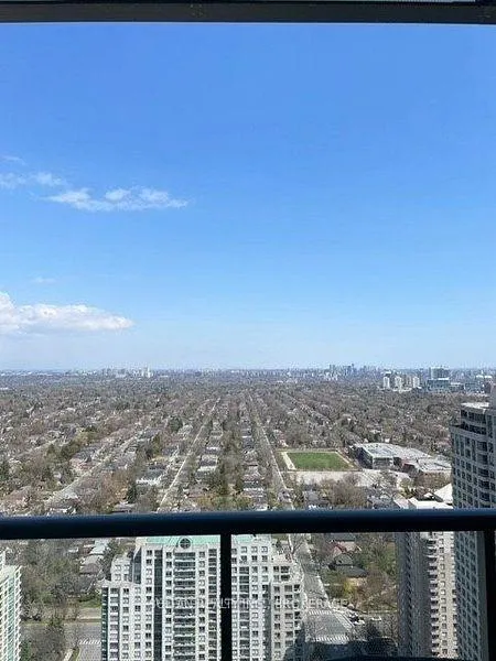 Front of Unit Lph106, 5162 Yonge Street
