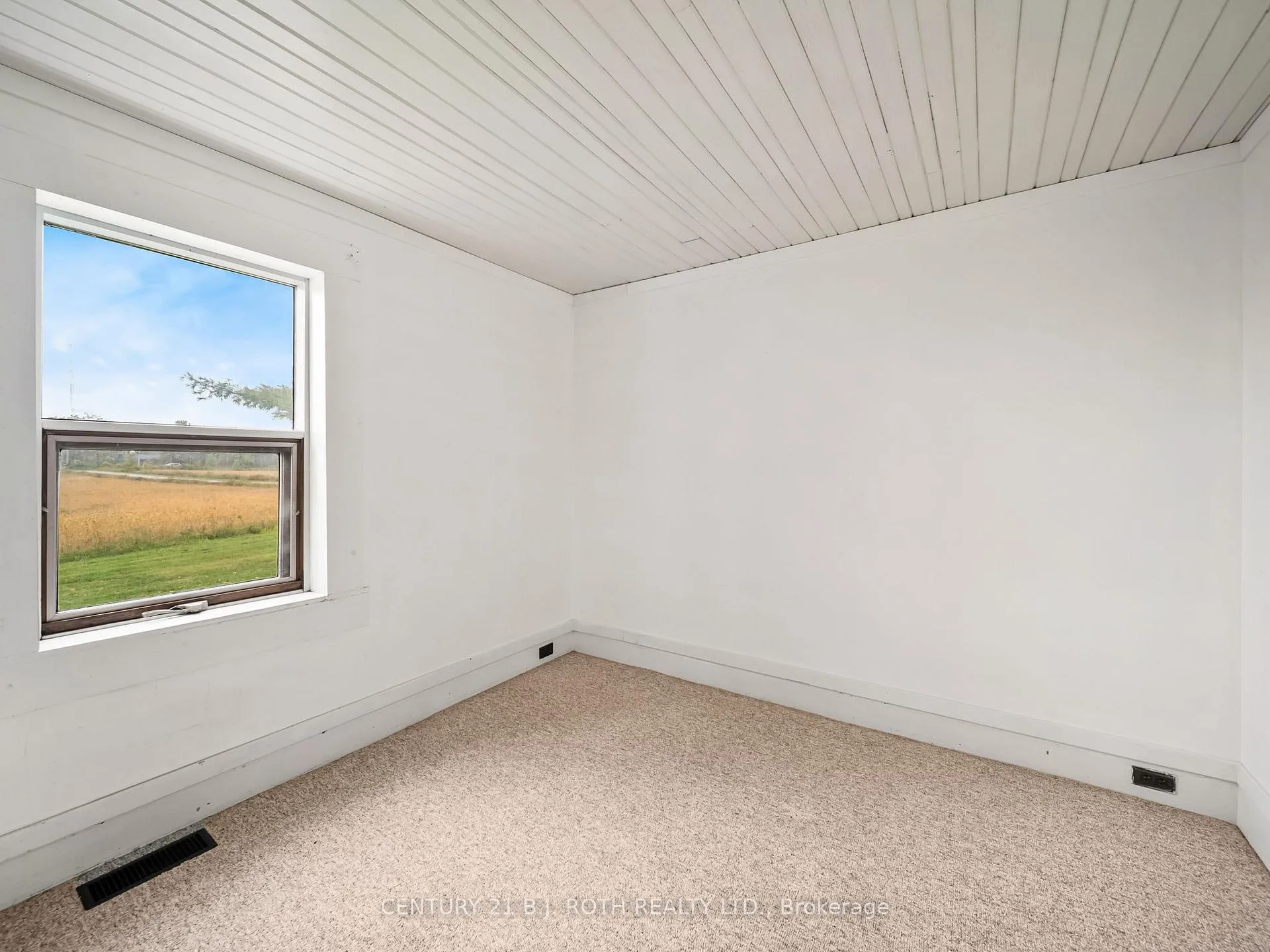 Photo 16 of 1808 Concession Road 10, Ramara, Rural Ramara — HOMEH