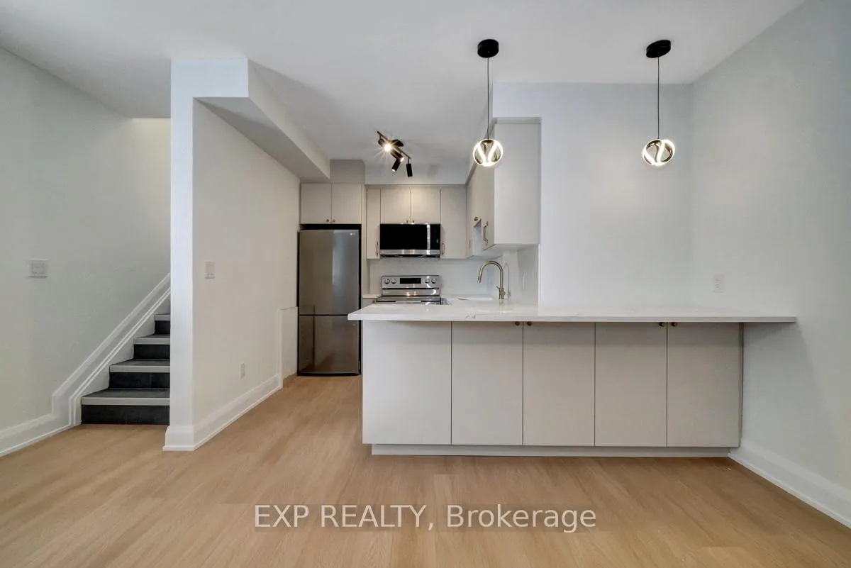 Photo 10 of Unit B, 533 Broadhead Avenue, Ottawa, Westboro/Hampton Park — HOMEH