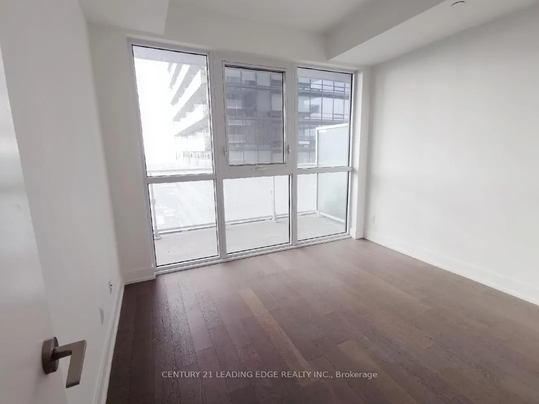 Photo 3 of Unit 2012, 7 Grenville Street, Toronto, Bay Street Corridor — HOMEH