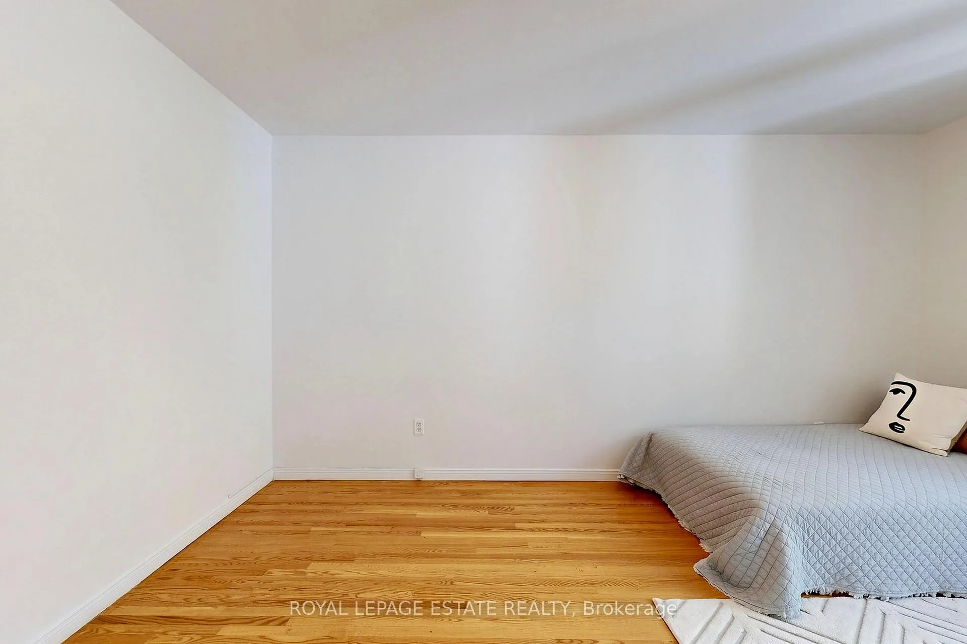 Photo 21 of 64 Hemingway Crescent, Markham, Unionville — HOMEH