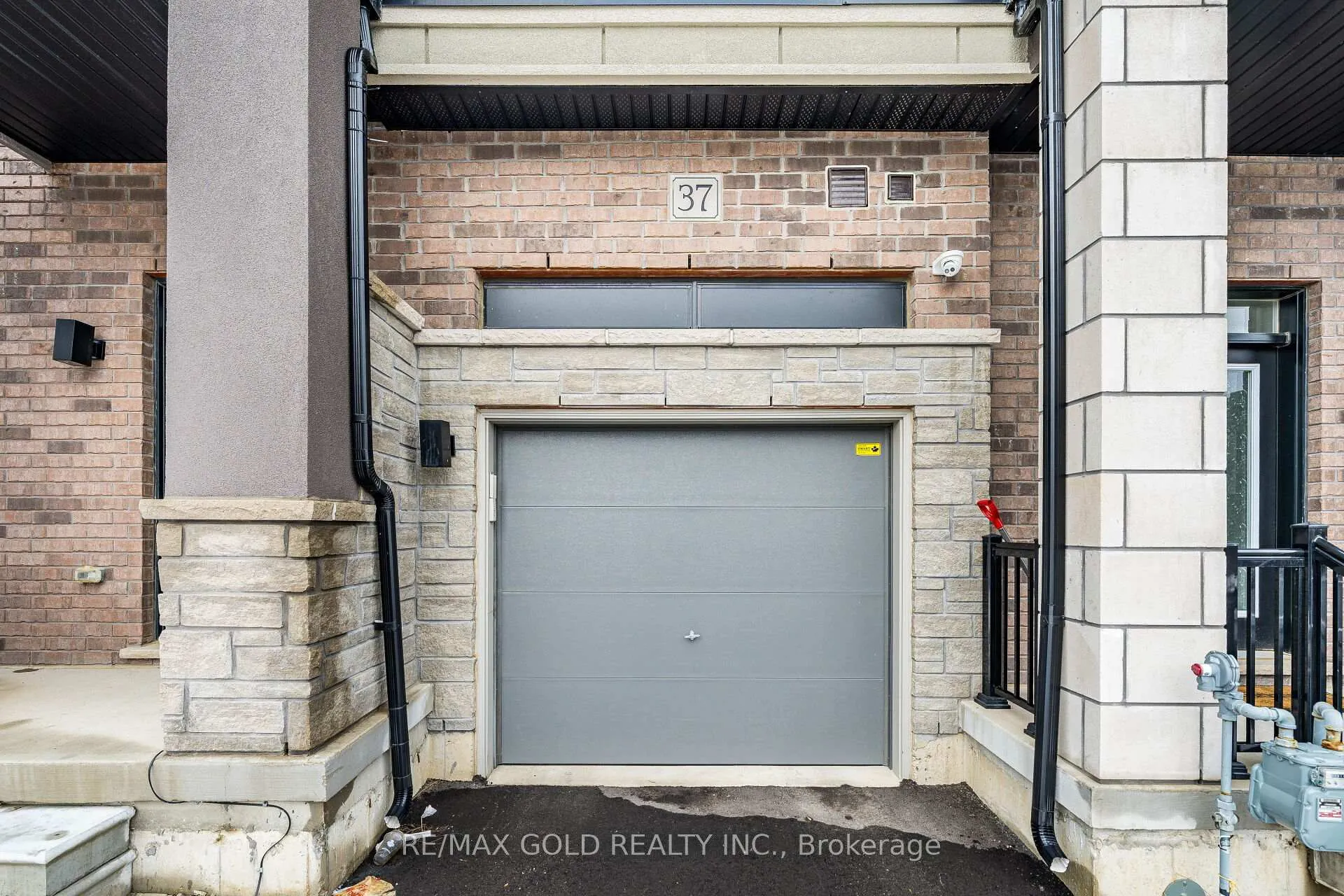 Photo 2 of 37 George Brier Drive, Brant, Paris — HOMEH