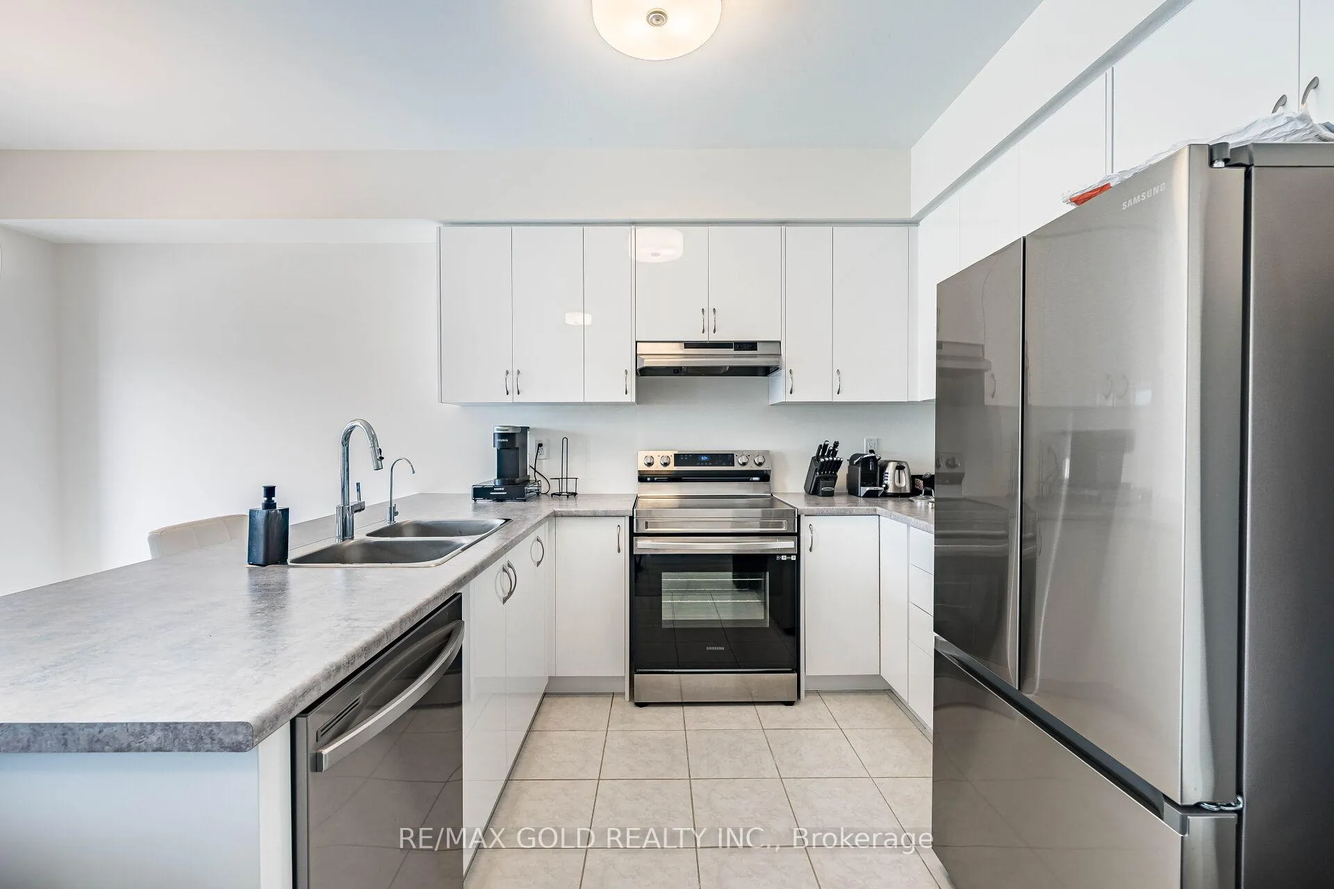 Photo 8 of 37 George Brier Drive, Brant, Paris — HOMEH