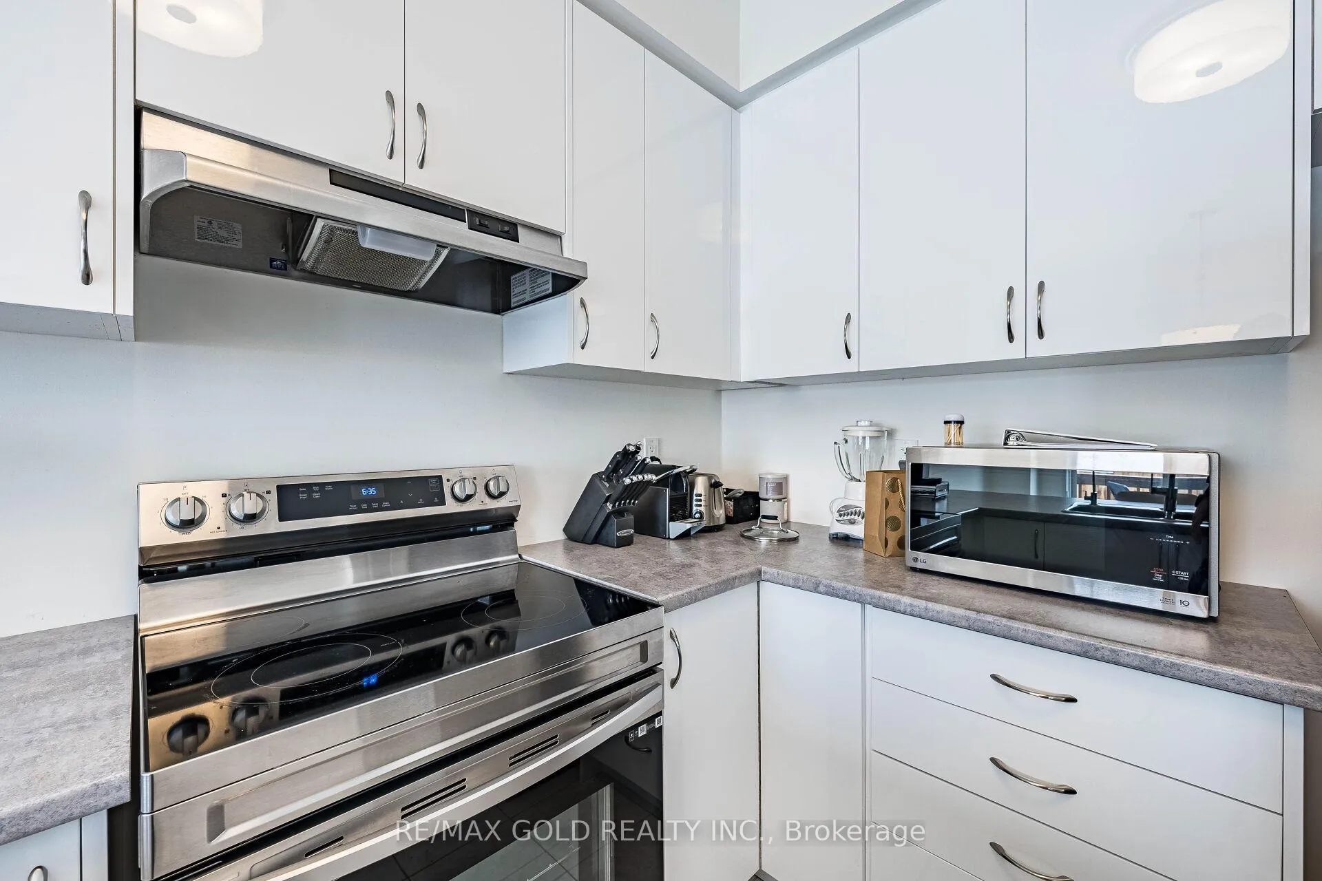 Photo 11 of 37 George Brier Drive, Brant, Paris — HOMEH