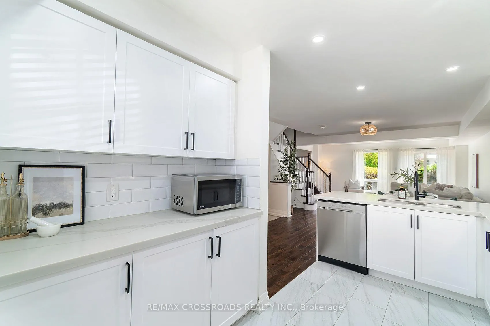 Photo 10 of 35 Torr Lane, Ajax, Central — HOMEH