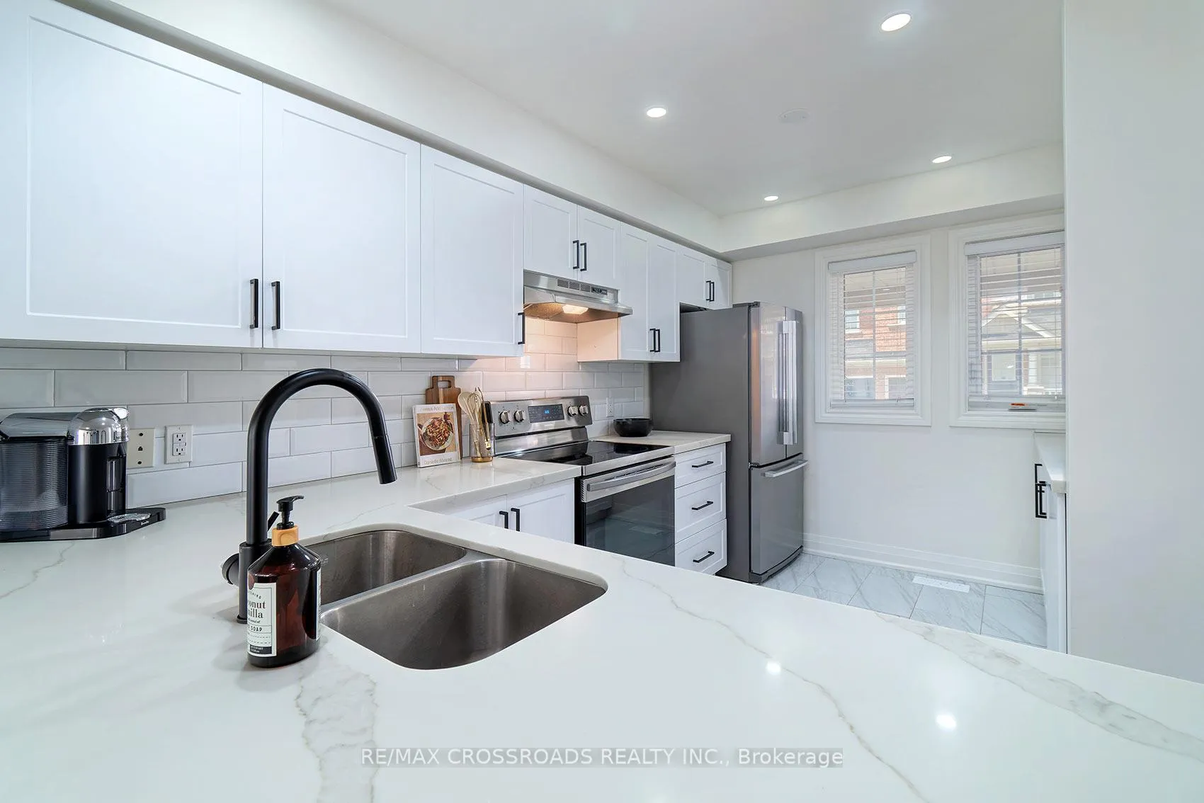 Photo 13 of 35 Torr Lane, Ajax, Central — HOMEH