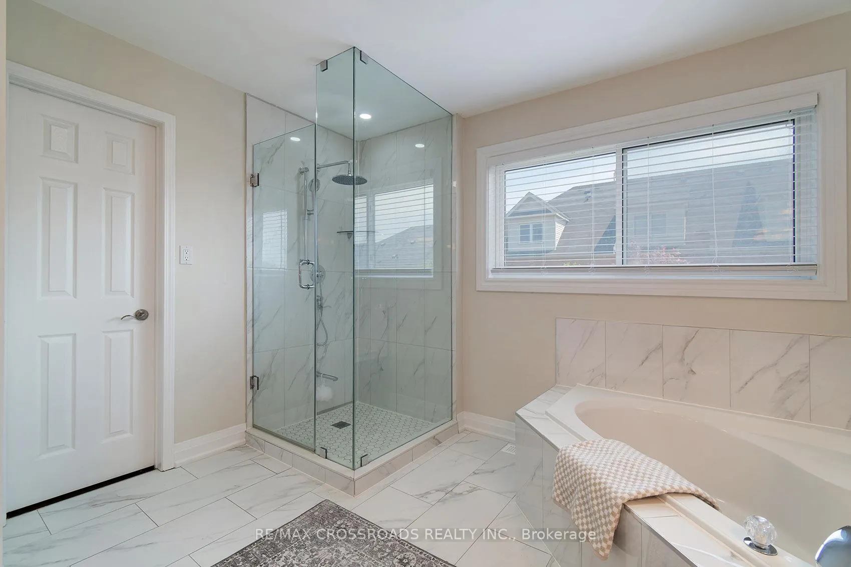 Photo 24 of 35 Torr Lane, Ajax, Central — HOMEH