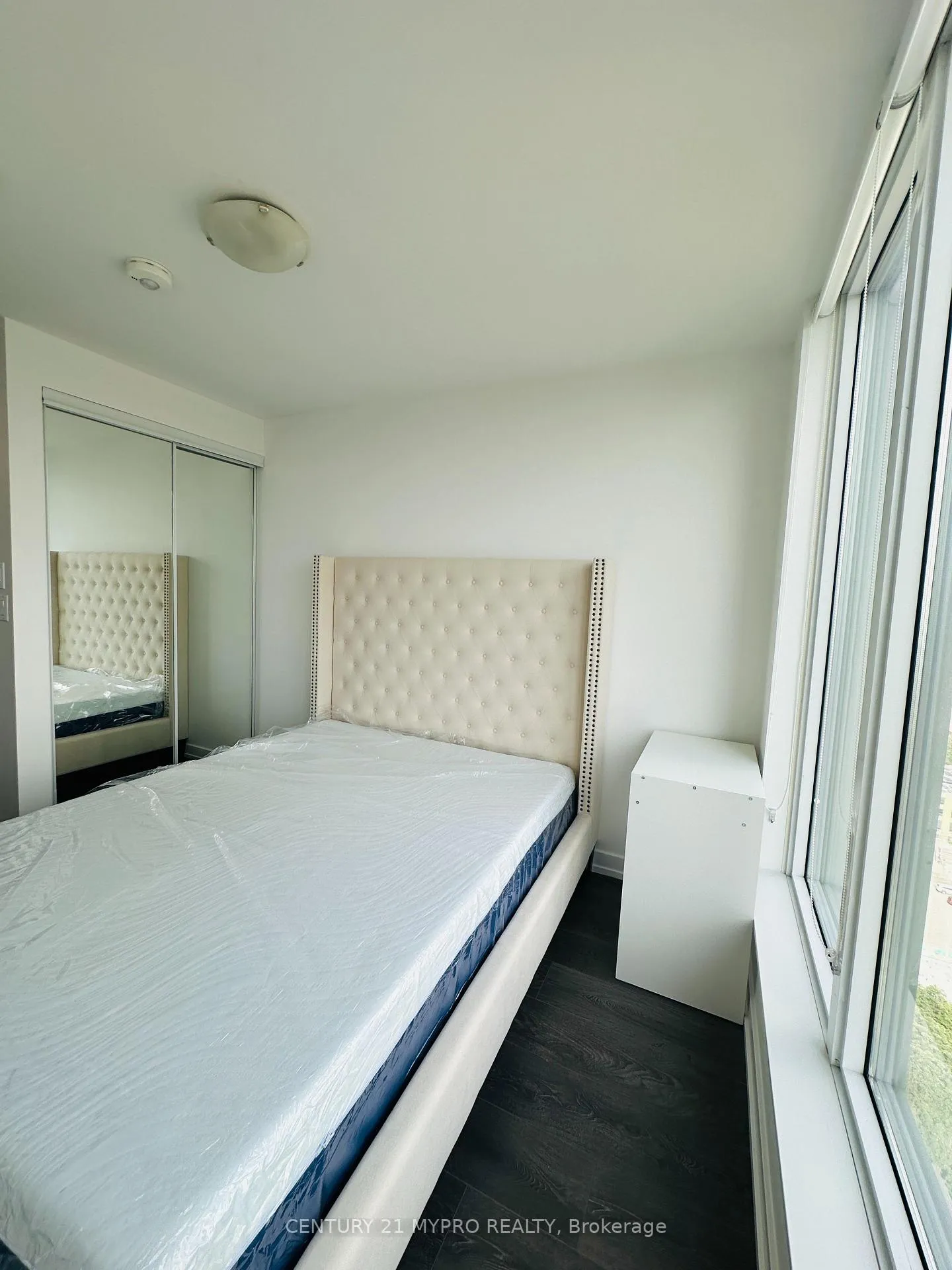 Photo 8 of Unit 2009, 203 College Street, Toronto, Kensington-Chinatown — HOMEH