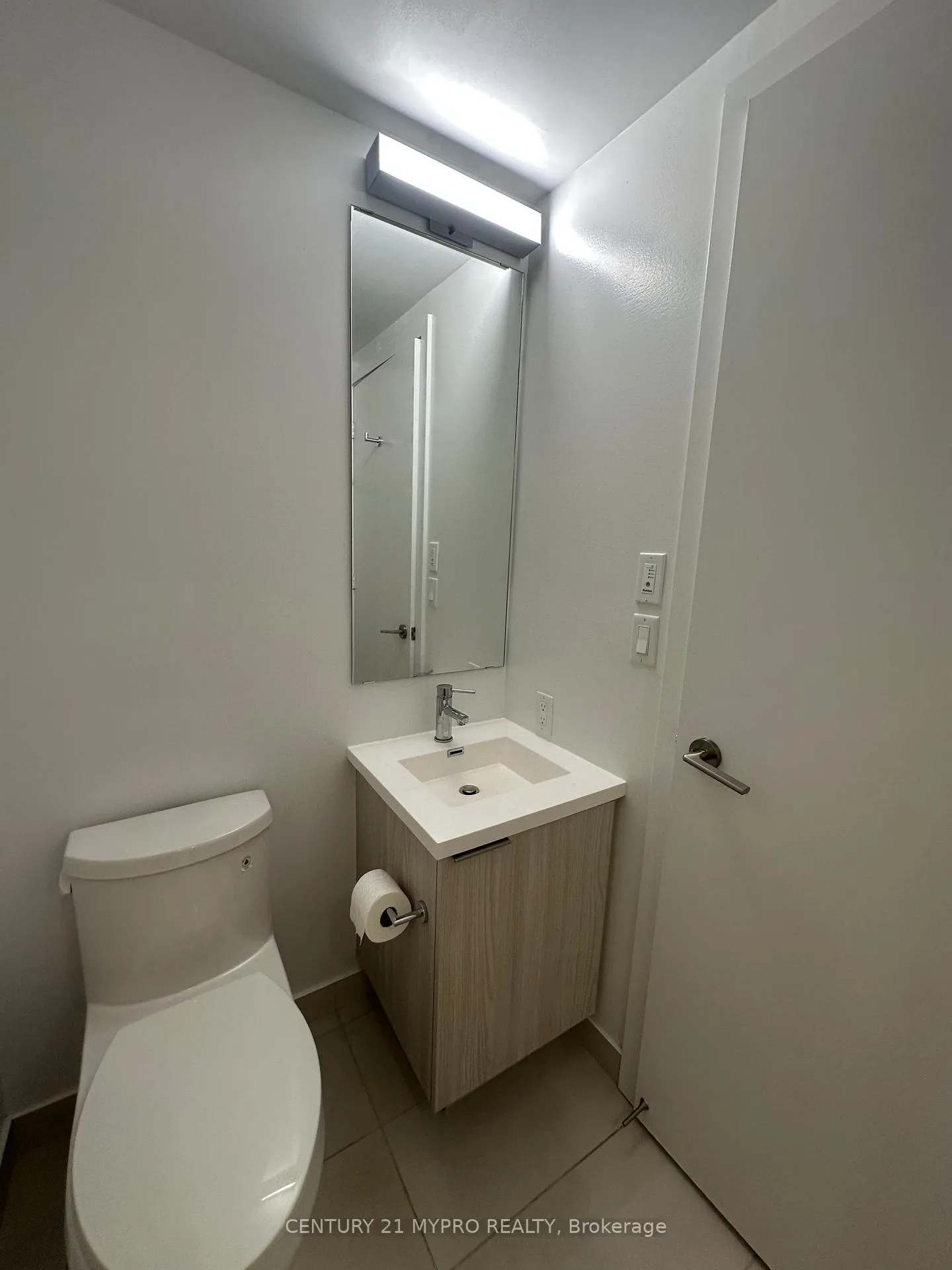 Photo 13 of Unit 2009, 203 College Street, Toronto, Kensington-Chinatown — HOMEH