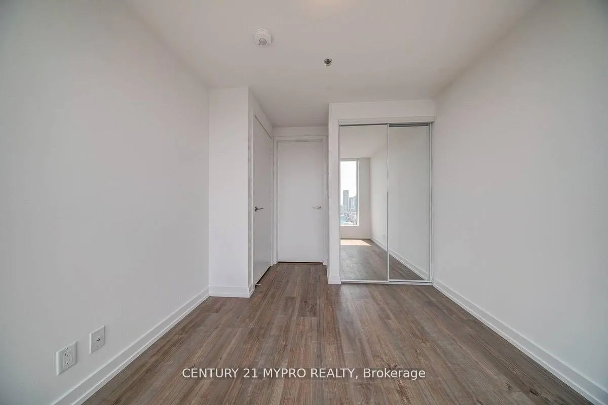 Photo 20 of Unit 2009, 203 College Street, Toronto, Kensington-Chinatown — HOMEH