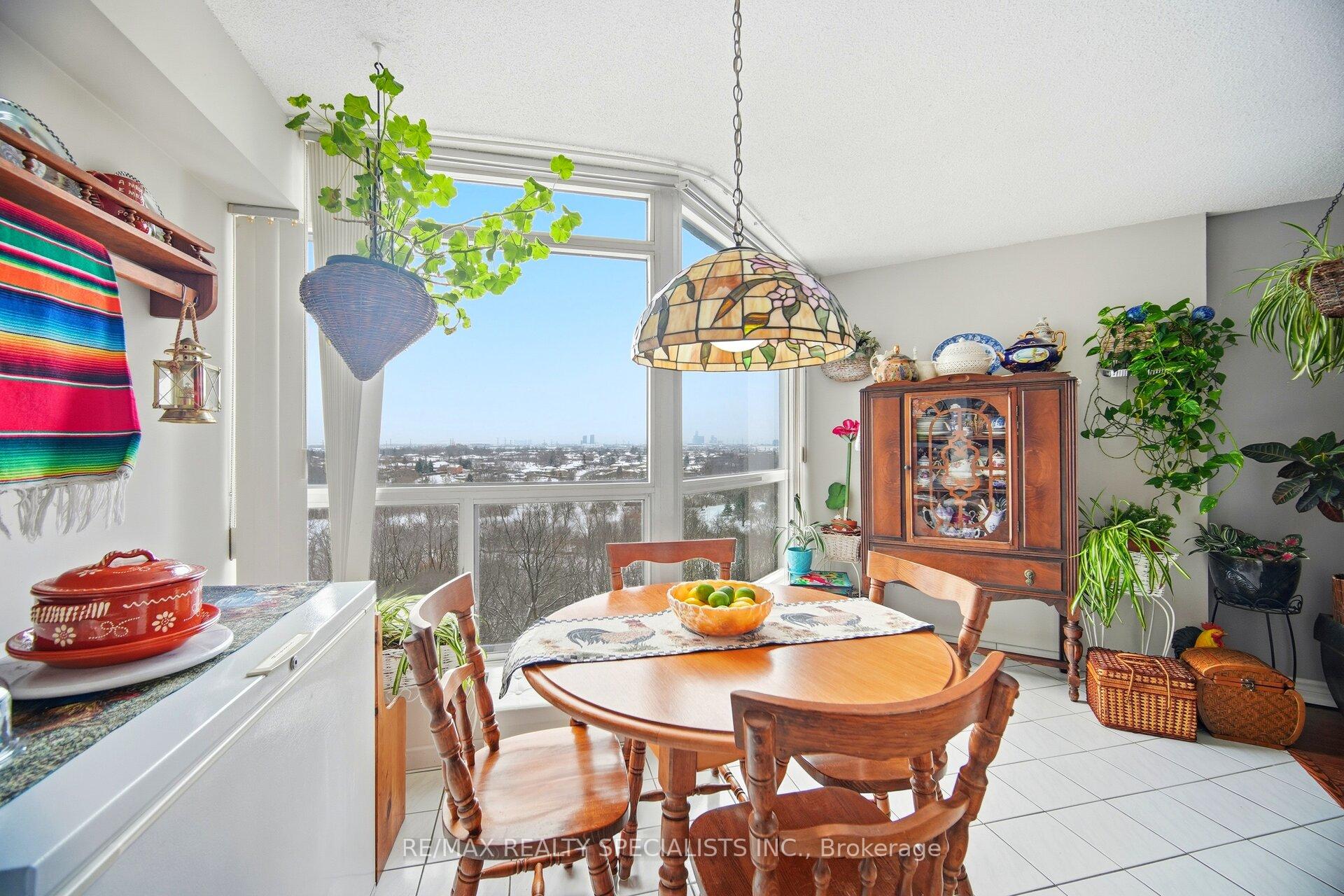 Photo 15 of Unit 805, 5 Rowntree Road N, Etobicoke, Mount Olive-Silverstone-Jamestown — HOMEH