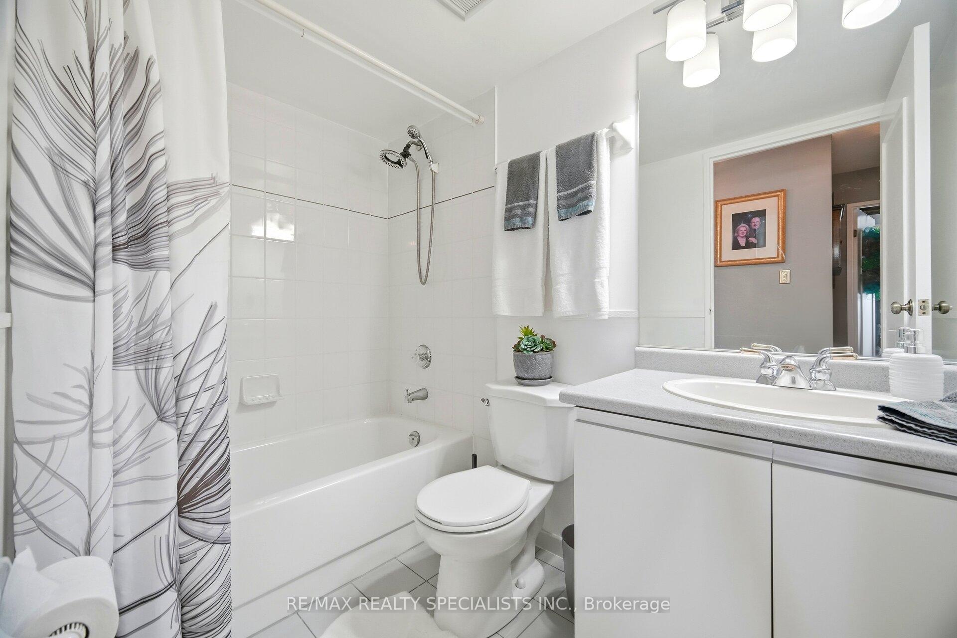 Photo 23 of Unit 805, 5 Rowntree Road N, Etobicoke, Mount Olive-Silverstone-Jamestown — HOMEH