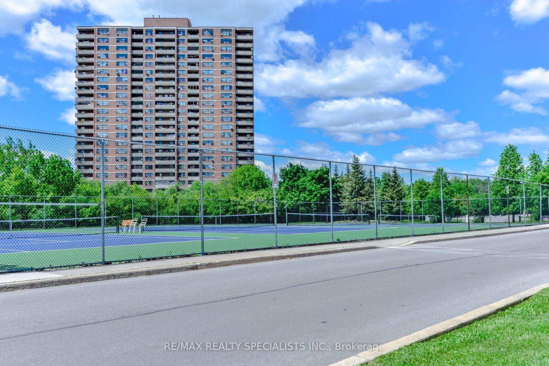 Photo 44 of Unit 805, 5 Rowntree Road N, Etobicoke, Mount Olive-Silverstone-Jamestown — HOMEH