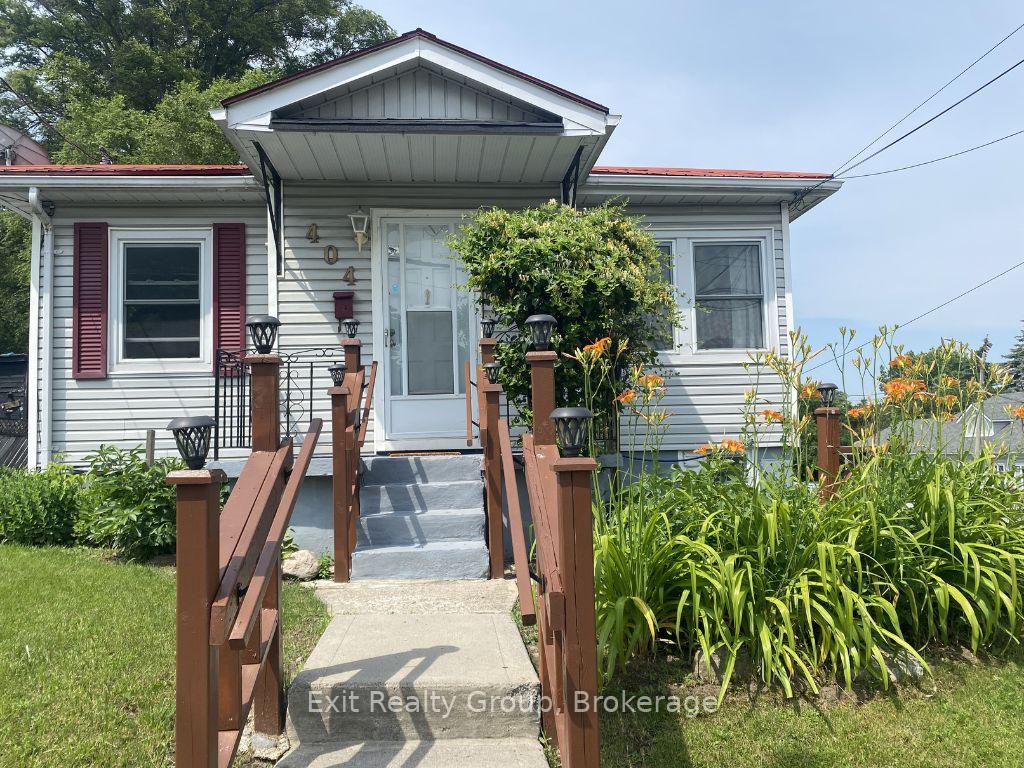 Photo 7 of 404 Bleecker Avenue, Belleville, Belleville Ward — HOMEH