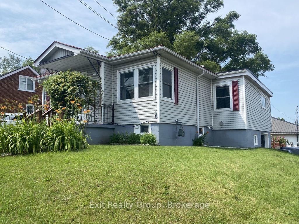 Photo 11 of 404 Bleecker Avenue, Belleville, Belleville Ward — HOMEH