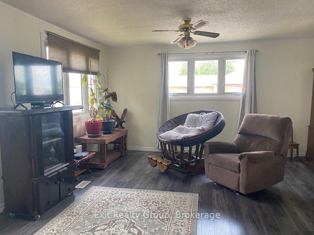 Photo 26 of 404 Bleecker Avenue, Belleville, Belleville Ward — HOMEH
