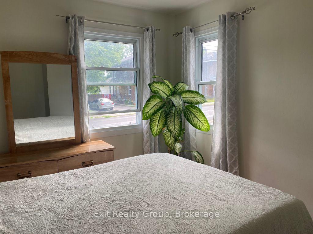 Photo 43 of 404 Bleecker Avenue, Belleville, Belleville Ward — HOMEH