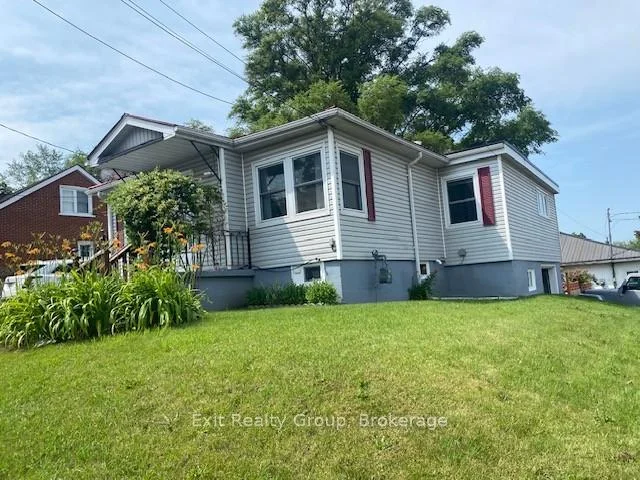 Photo 4 of 404 Bleecker Avenue, Belleville, Belleville Ward — HOMEH