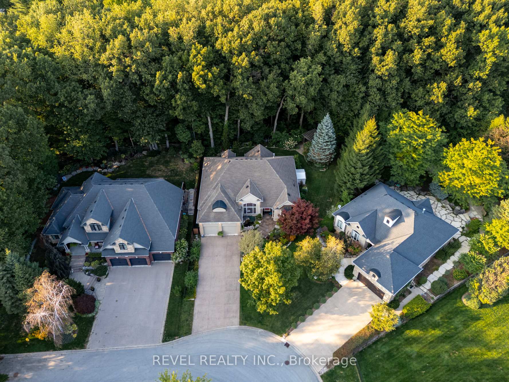 Photo 1 of 15 Mansfield Drive, Pelham, Fenwick — HOMEH