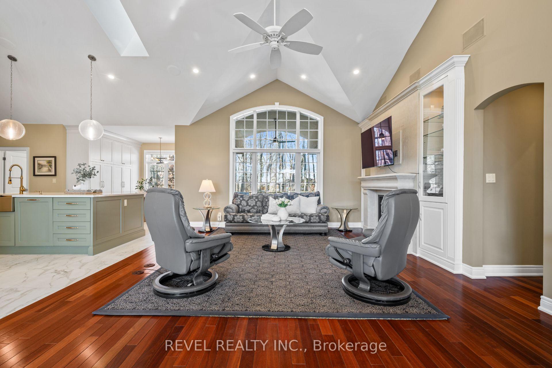 Photo 5 of 15 Mansfield Drive, Pelham, Fenwick — HOMEH