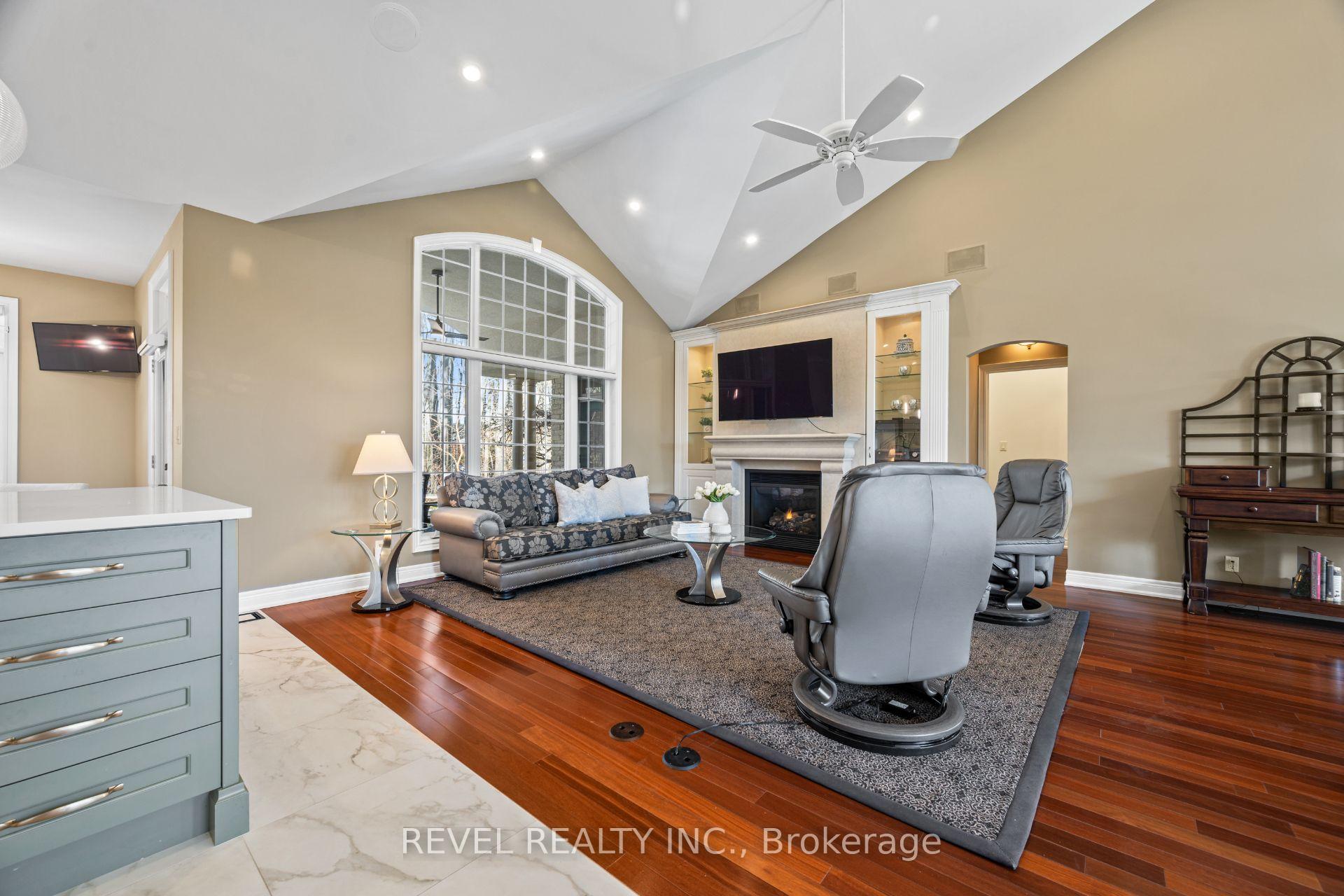 Photo 6 of 15 Mansfield Drive, Pelham, Fenwick — HOMEH