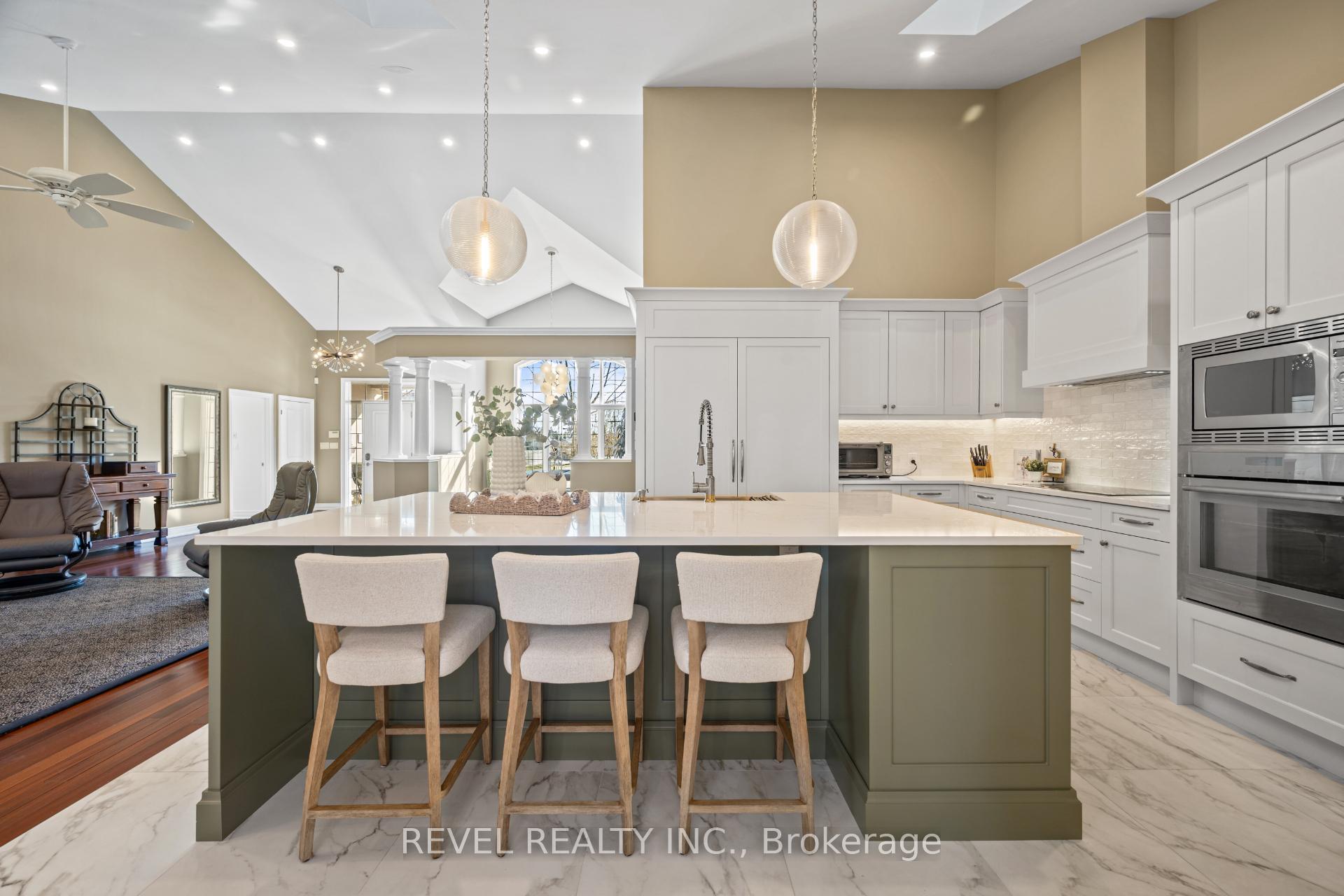 Photo 7 of 15 Mansfield Drive, Pelham, Fenwick — HOMEH