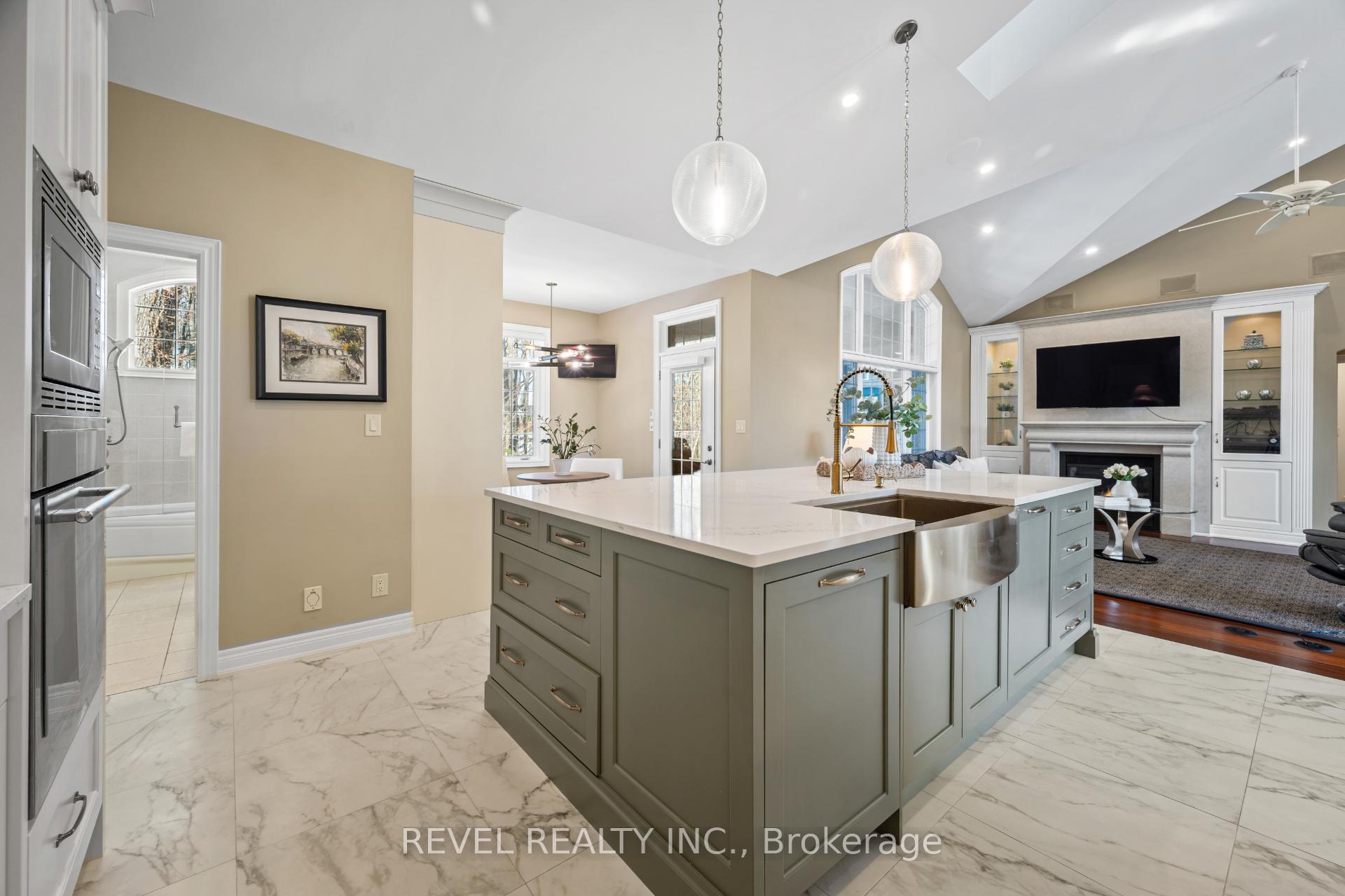 Photo 9 of 15 Mansfield Drive, Pelham, Fenwick — HOMEH